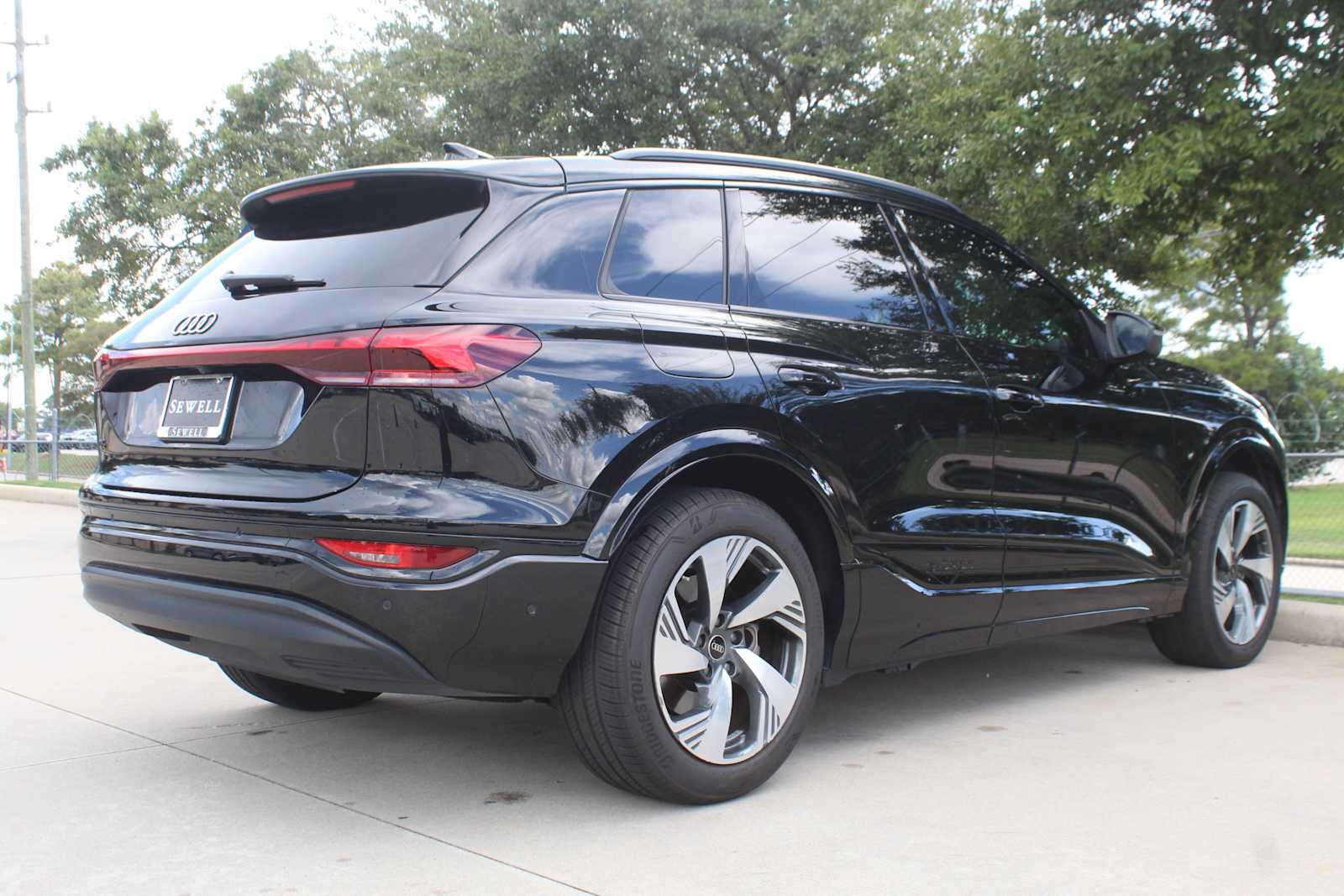 Certified Used 2025  Audi Premium Plus image 5