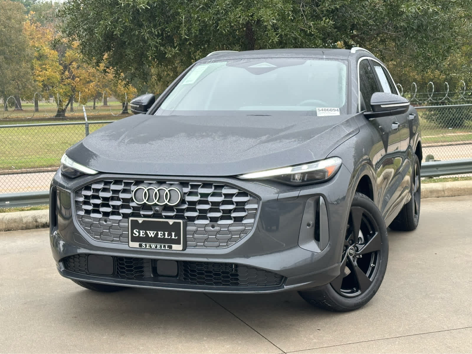 2025 Audi New Q5 Premium Plus's photo