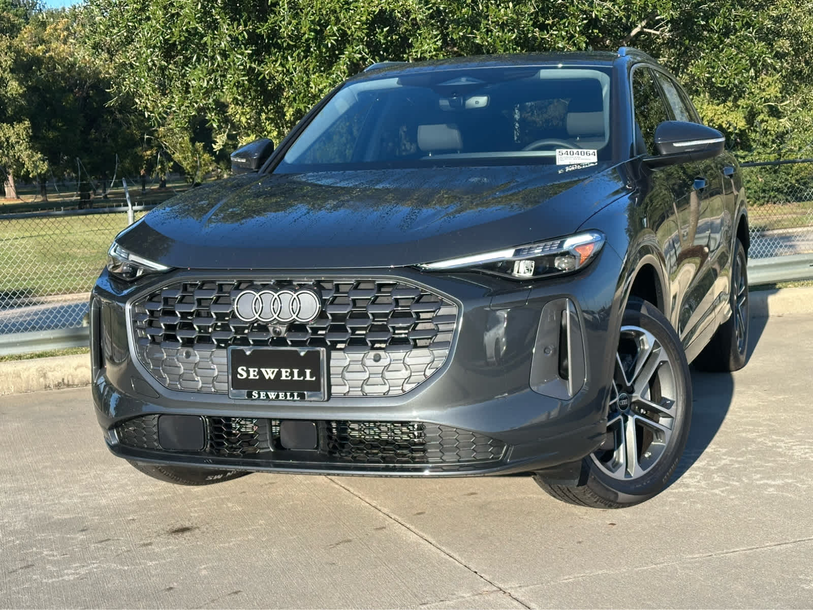 2025 Audi New Q5 Premium Plus's photo