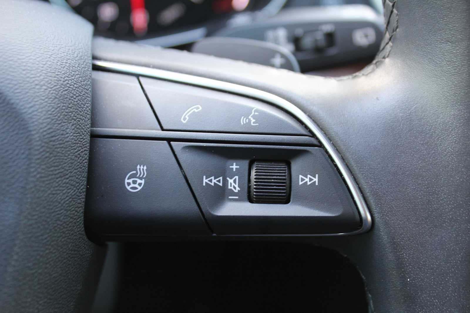 Certified Used 2023 Ibis White Audi Premium image 27
