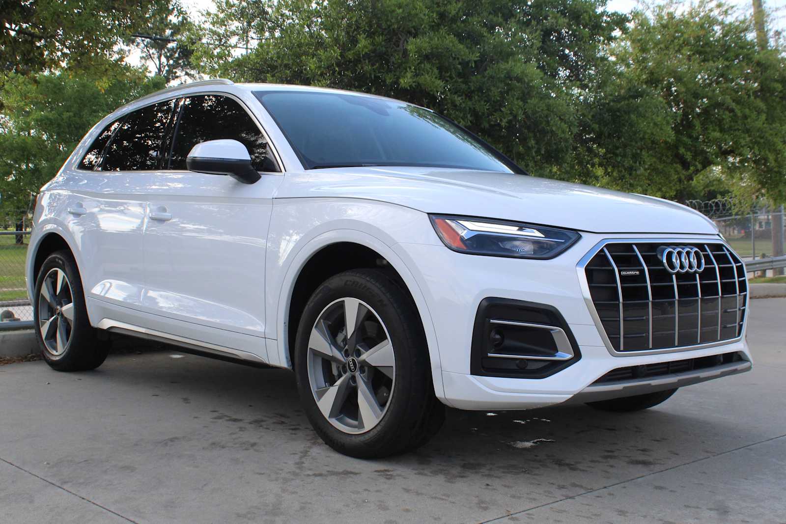 Certified Used 2023 Ibis White Audi Premium image 4