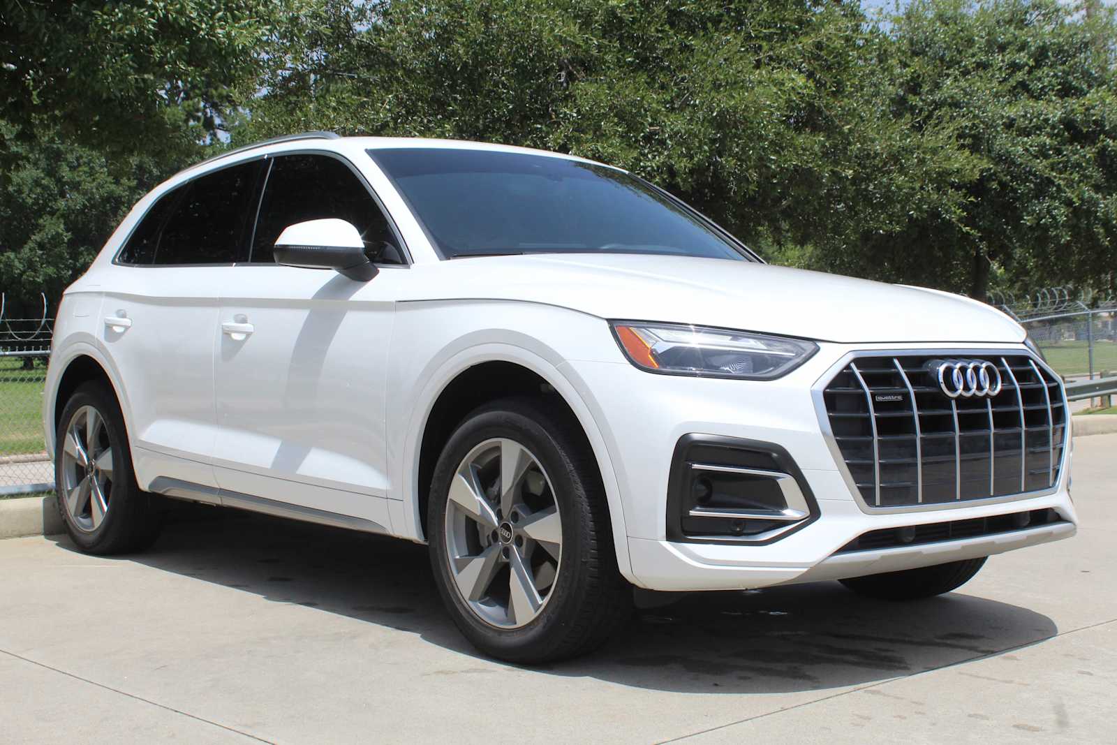 Certified Used 2023  Audi Premium image 4