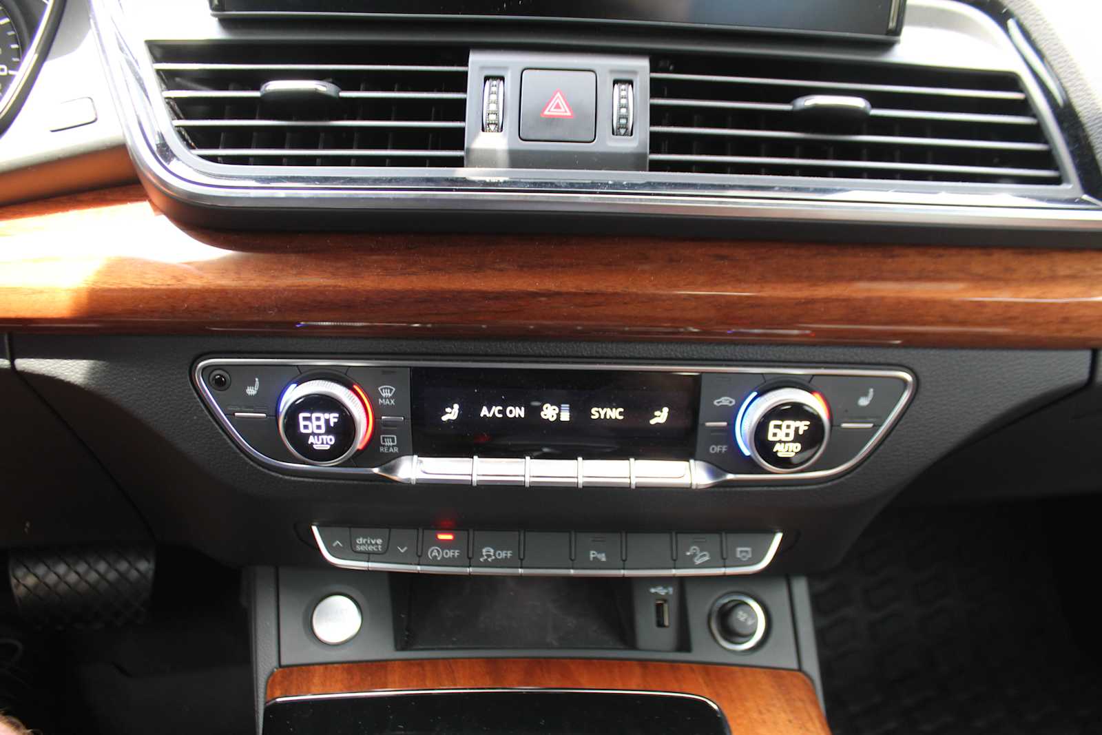 Certified Used 2023  Audi Premium image 18