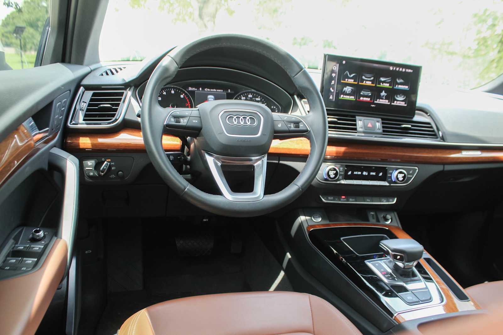 Certified Used 2023  Audi Premium image 25