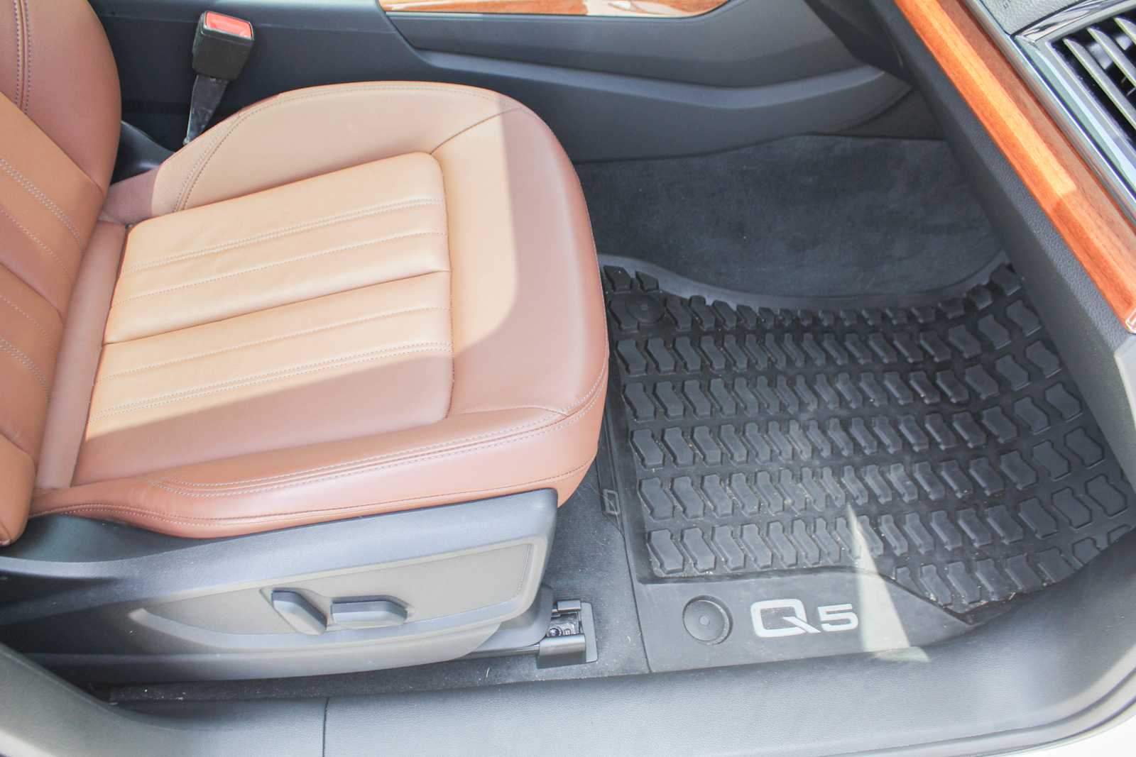 Certified Used 2023  Audi Premium image 13