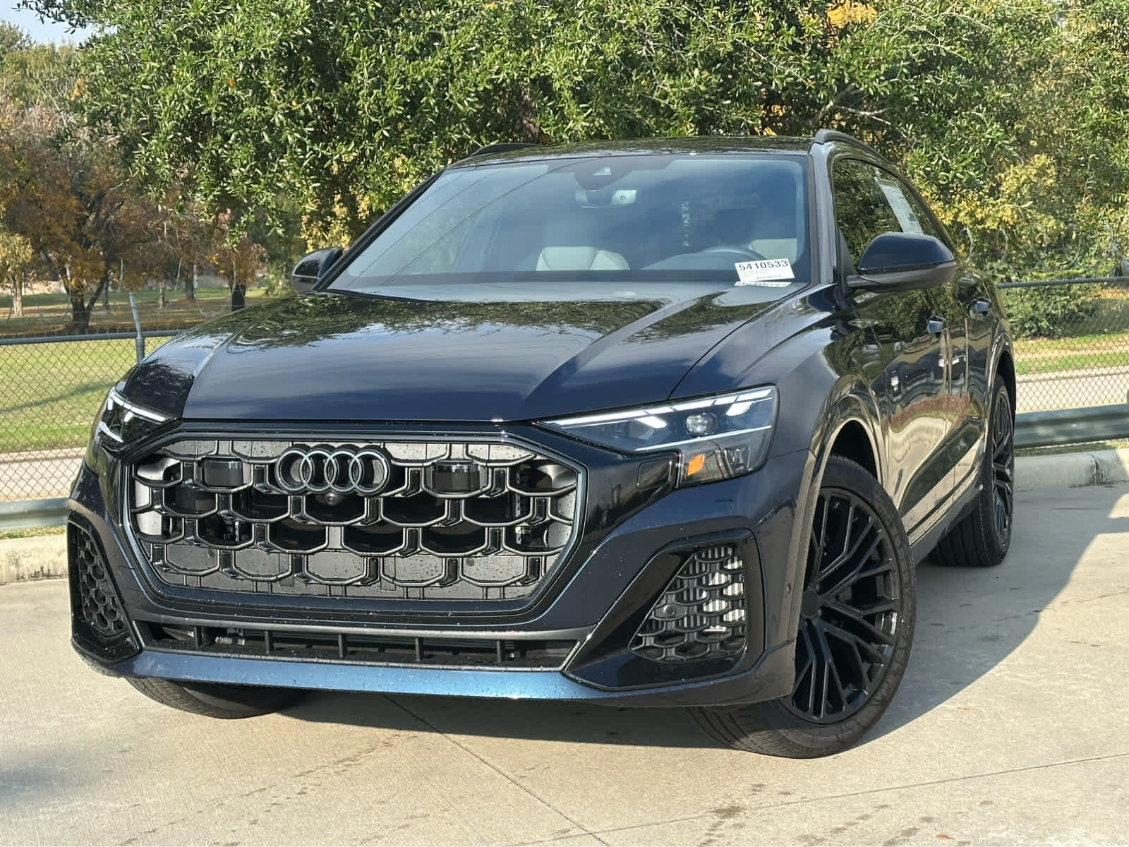 2026 Audi SQ8 Premium Plus's photo