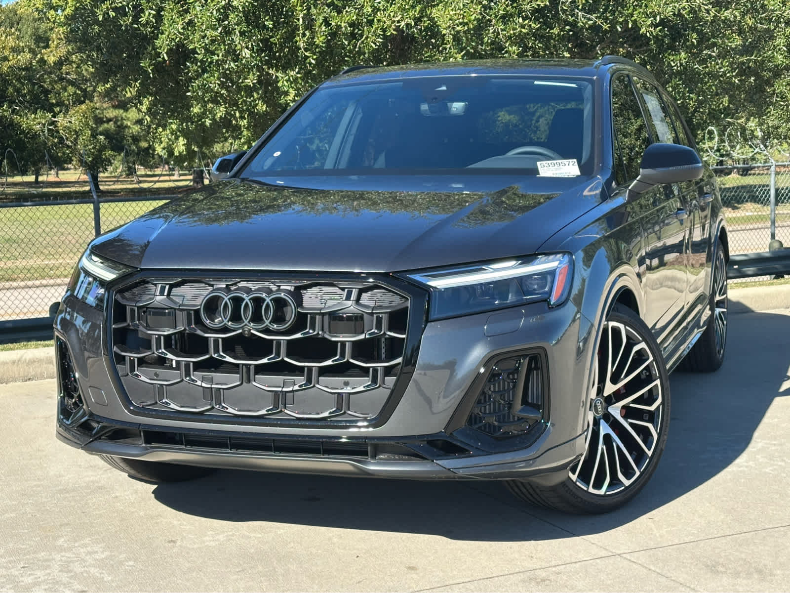 2026 Audi SQ7 Premium Plus's photo