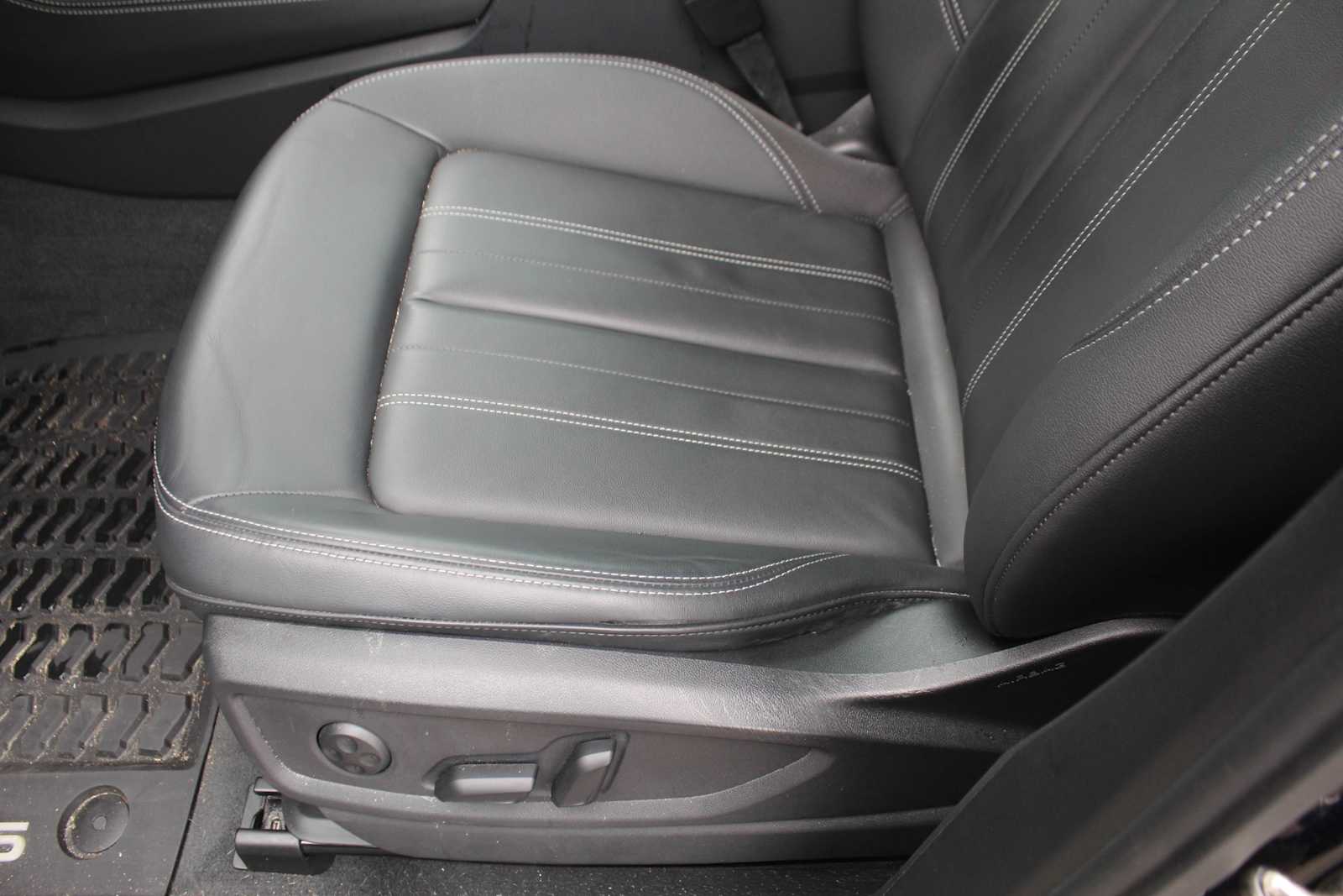 Certified Used 2023 Navarra Blue Metallic Audi Premium Plus image 12