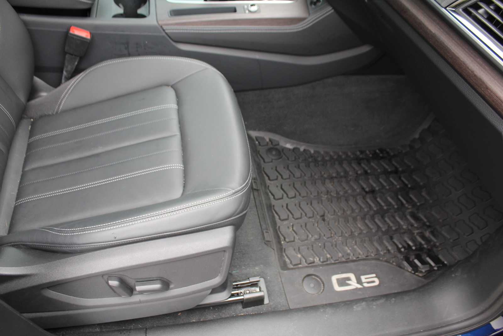 Certified Used 2023 Navarra Blue Metallic Audi Premium Plus image 13