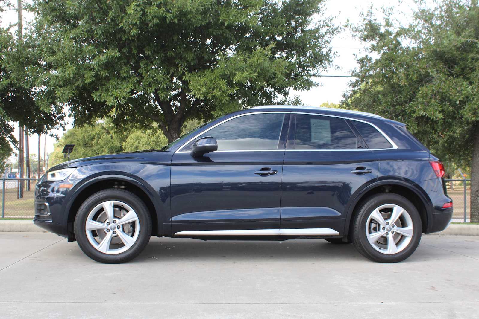 Used 2020 Moonlight Blue Metallic Audi Premium Plus image 2