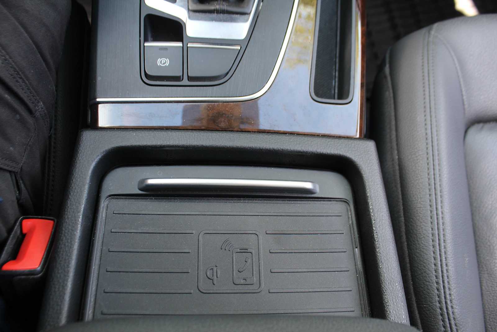 Used 2020 Moonlight Blue Metallic Audi Premium Plus image 23