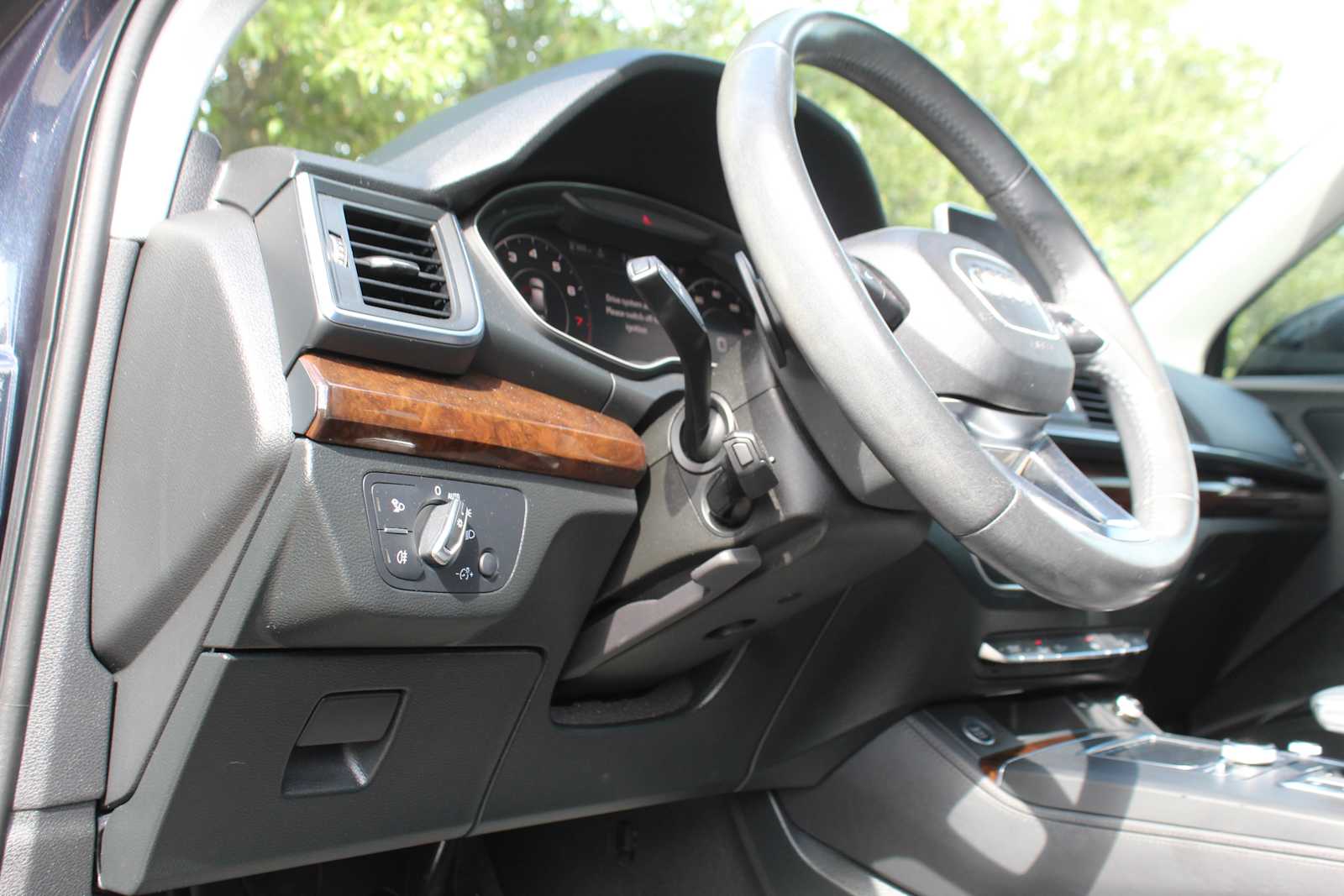 Used 2020 Moonlight Blue Metallic Audi Premium Plus image 14