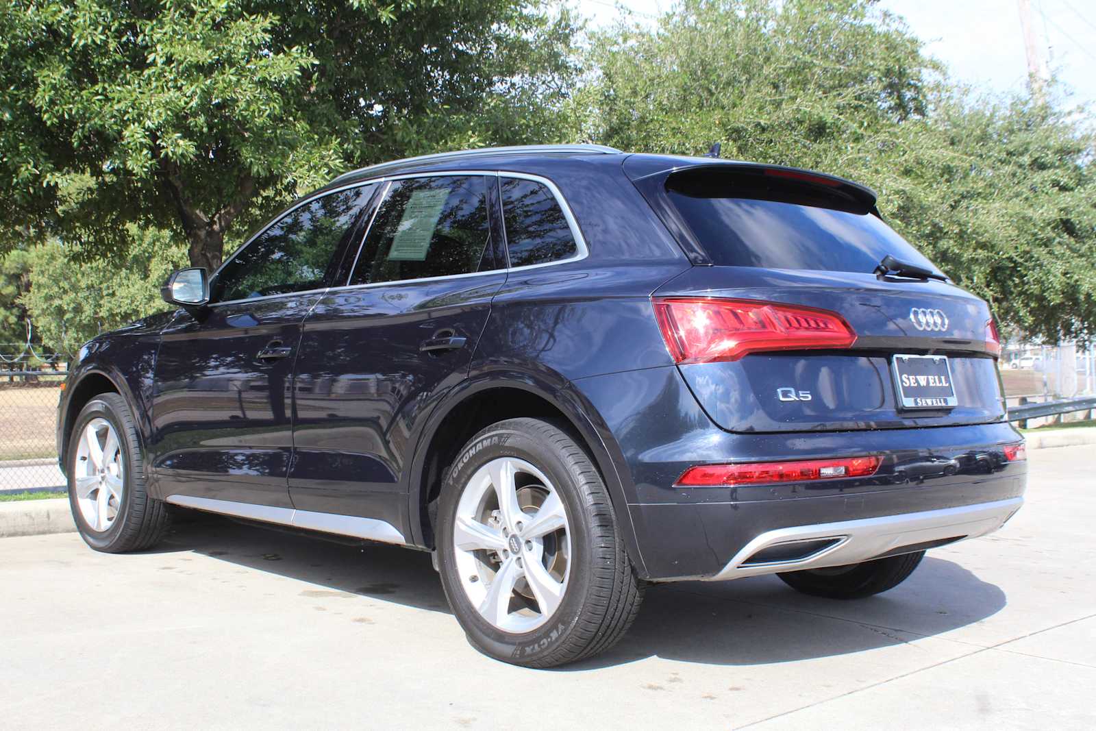 Used 2020 Moonlight Blue Metallic Audi Premium Plus image 3