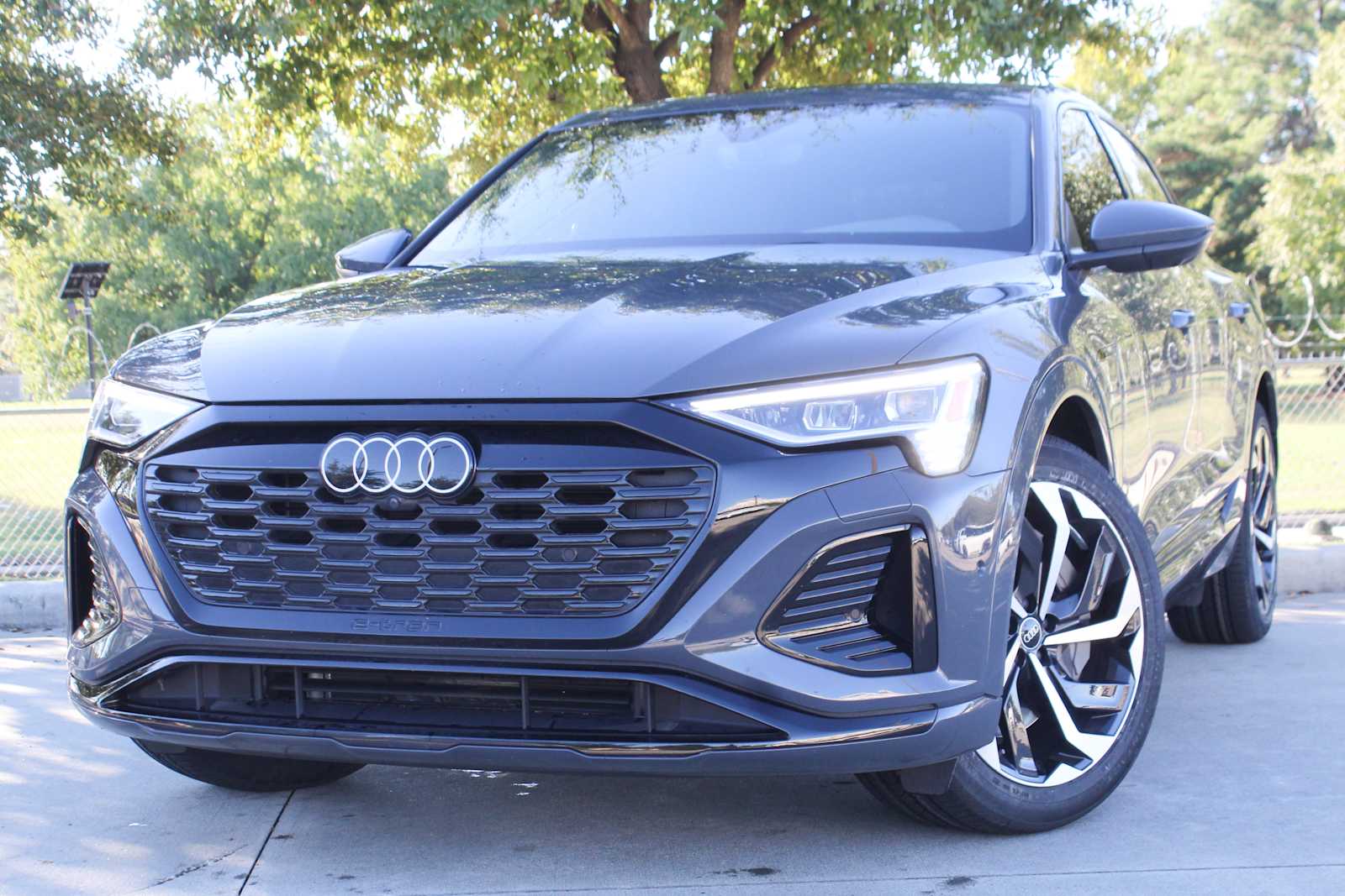2024 Audi Q8 Sportback e-tron Premium Plus's photo