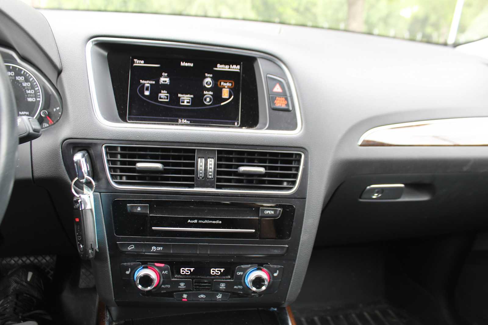 Used 2015 Brilliant Black Audi Premium image 17