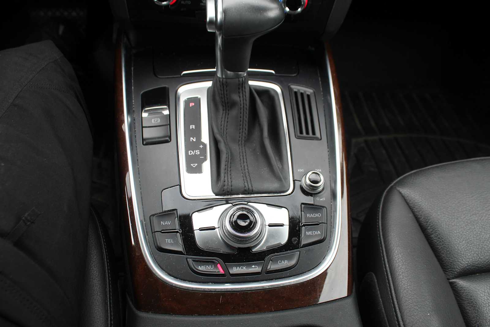 Used 2015 Brilliant Black Audi Premium image 21