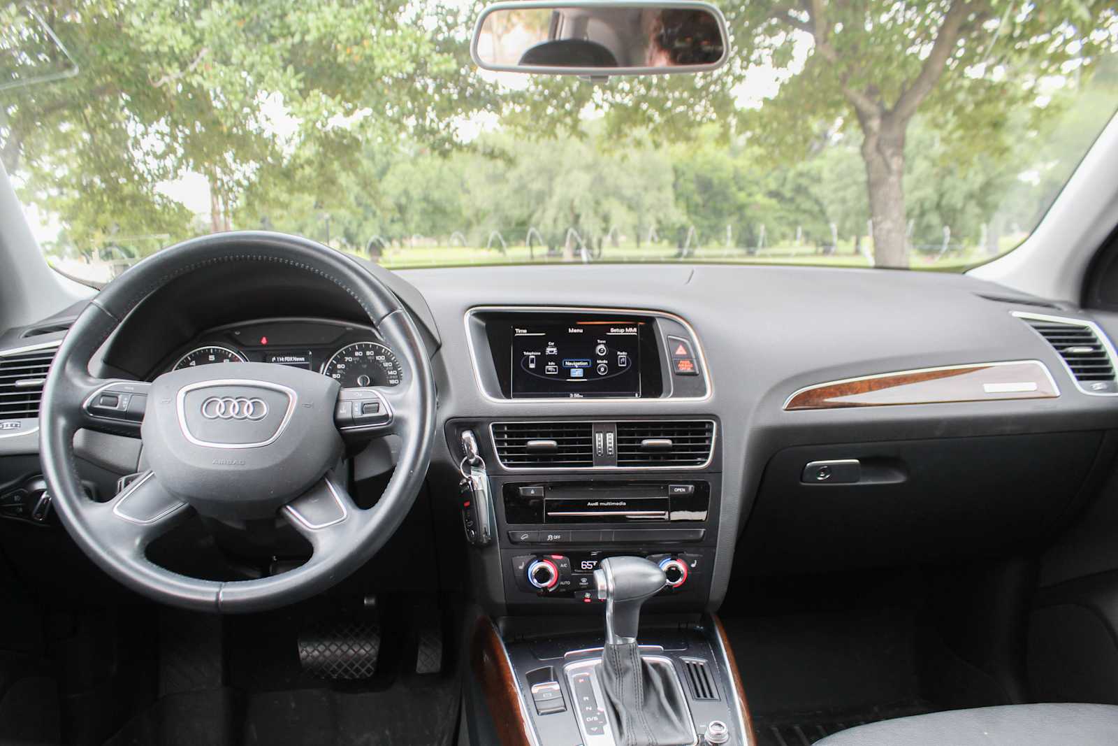 Used 2015 Brilliant Black Audi Premium image 25
