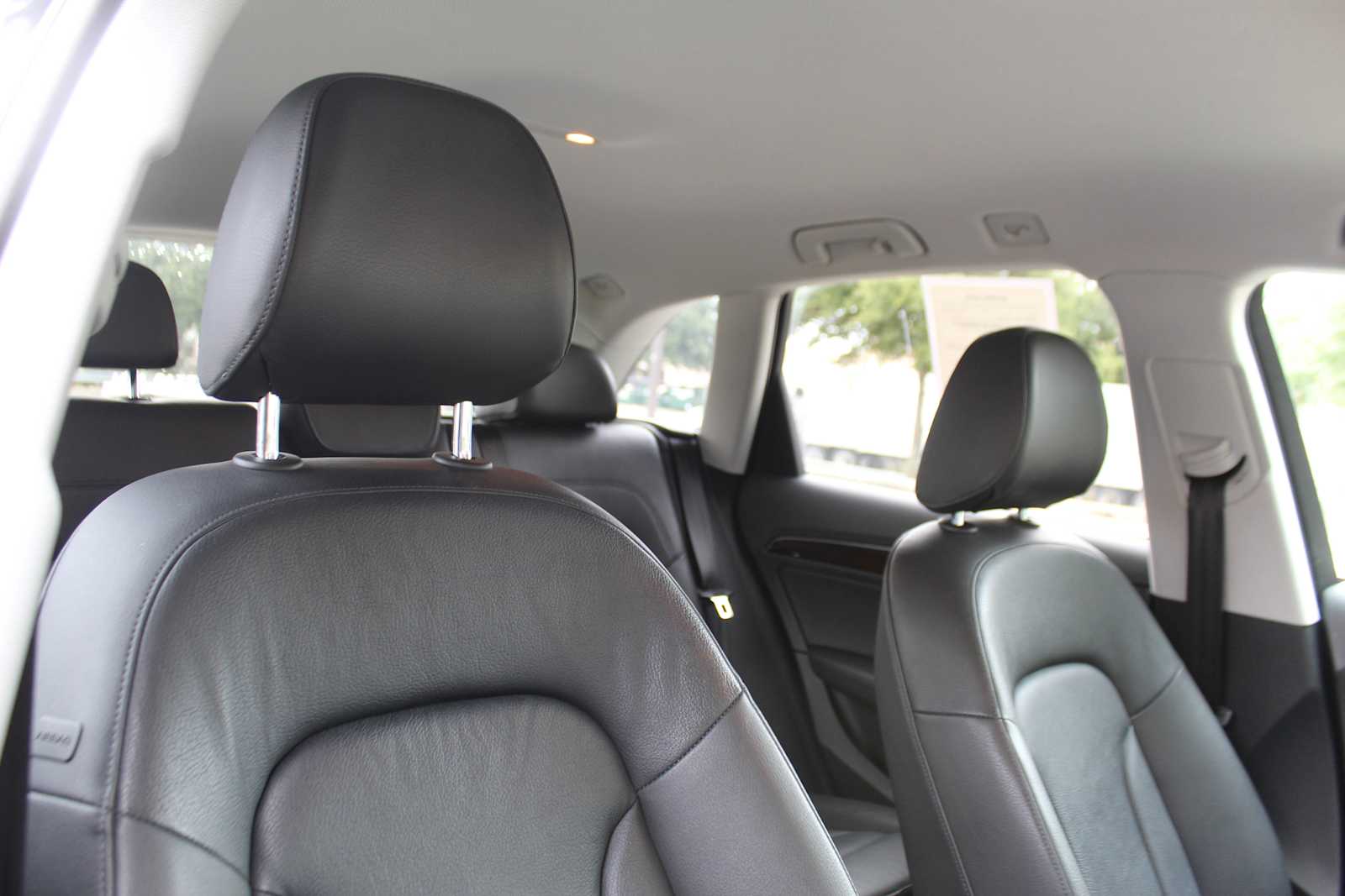 Used 2015 Brilliant Black Audi Premium image 13