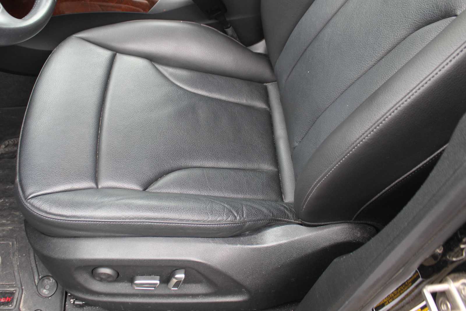 Used 2015 Brilliant Black Audi Premium image 12