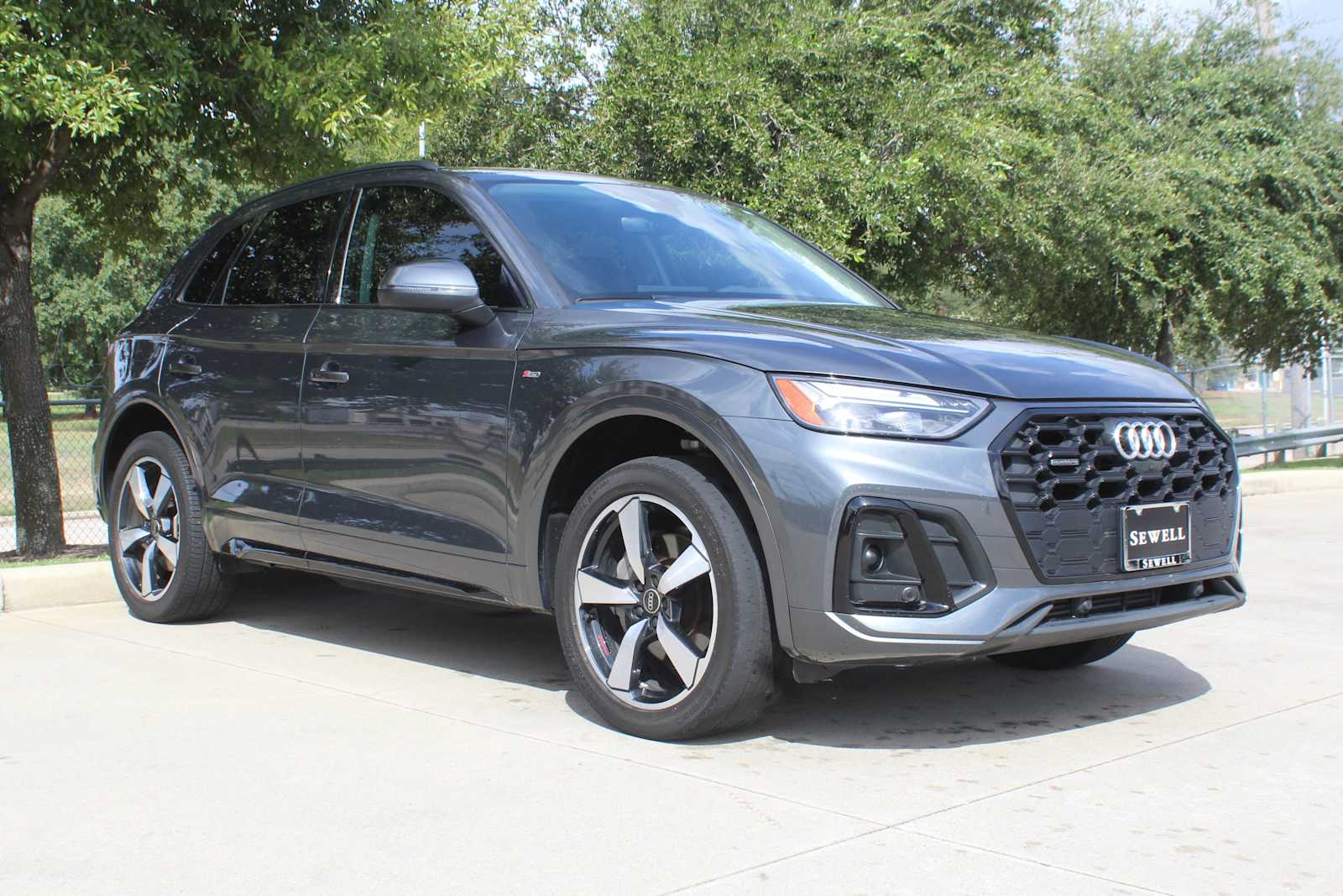 Certified Used 2023 Daytona Gray Pearl Effect Audi S line Premium Plus image 3