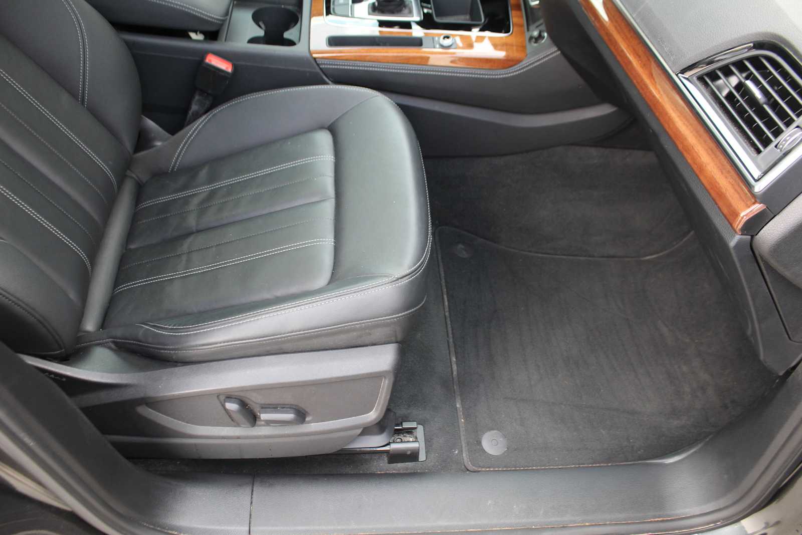 Certified Used 2023 Daytona Gray Pearl Effect Audi S line Premium Plus image 11