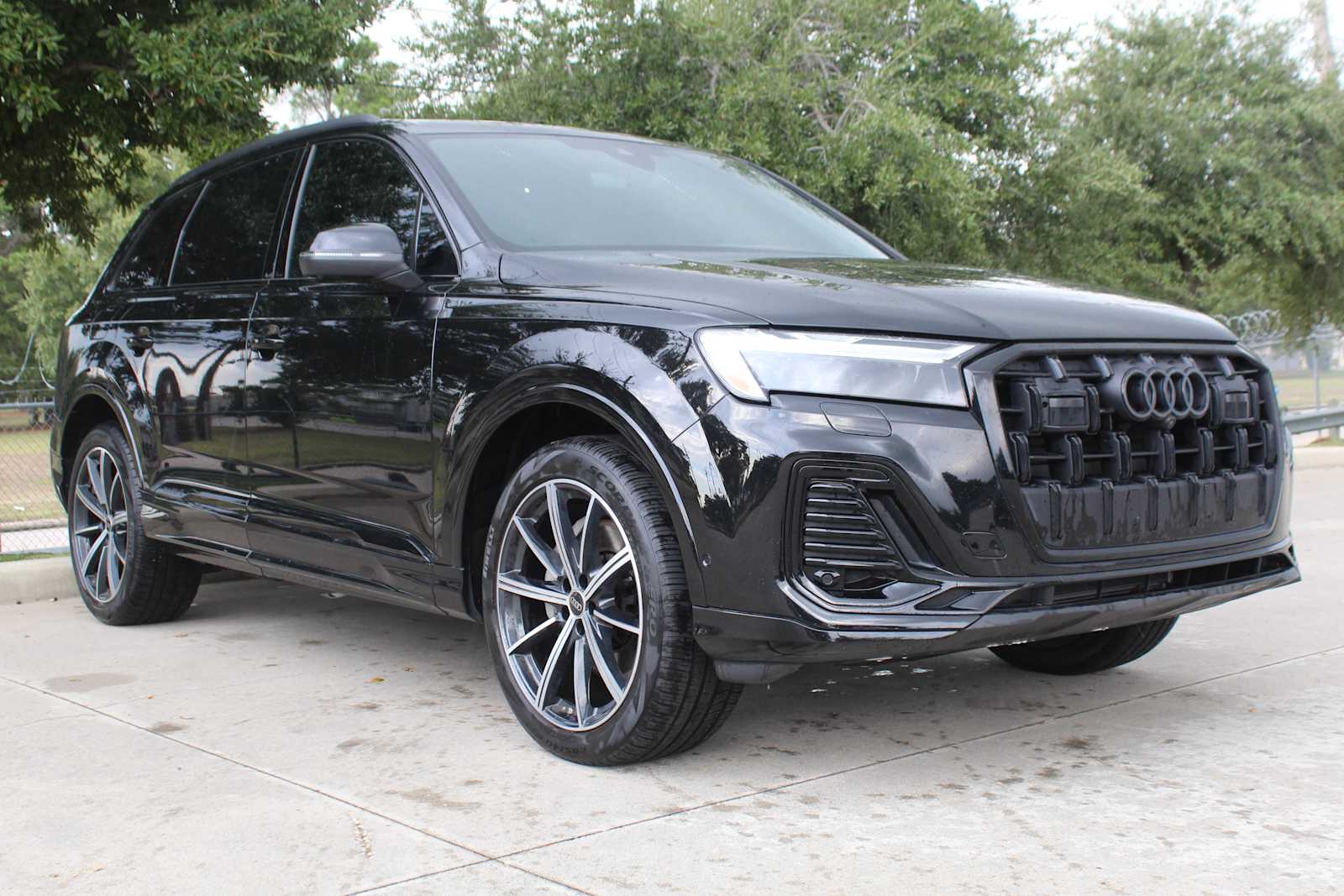 Certified Used 2025  Audi Premium Plus image 4