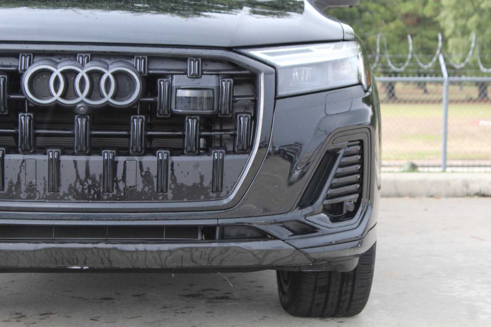 Certified Used 2025  Audi Premium Plus image 9