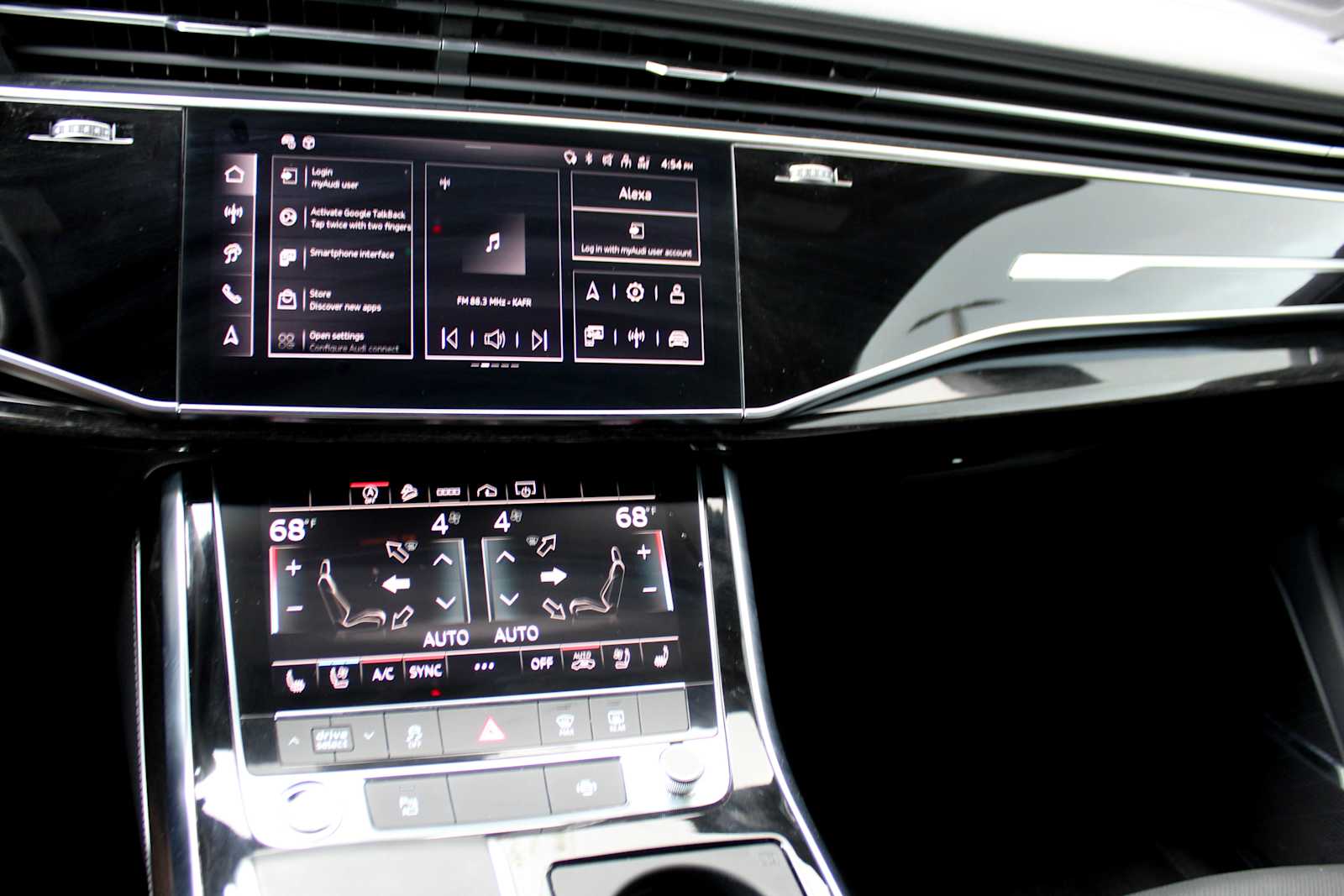 Certified Used 2025  Audi Premium Plus image 19