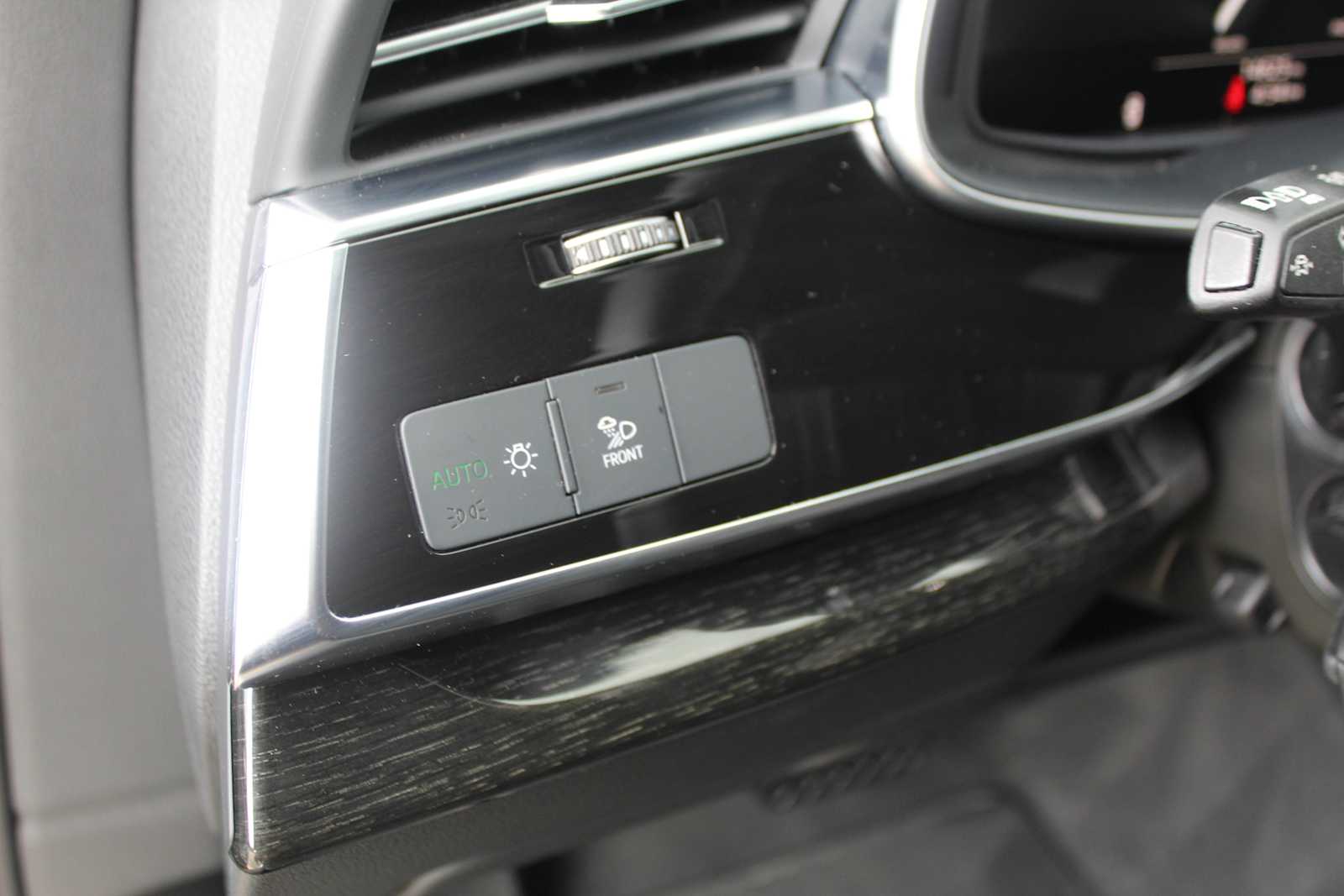 Certified Used 2025  Audi Premium Plus image 22