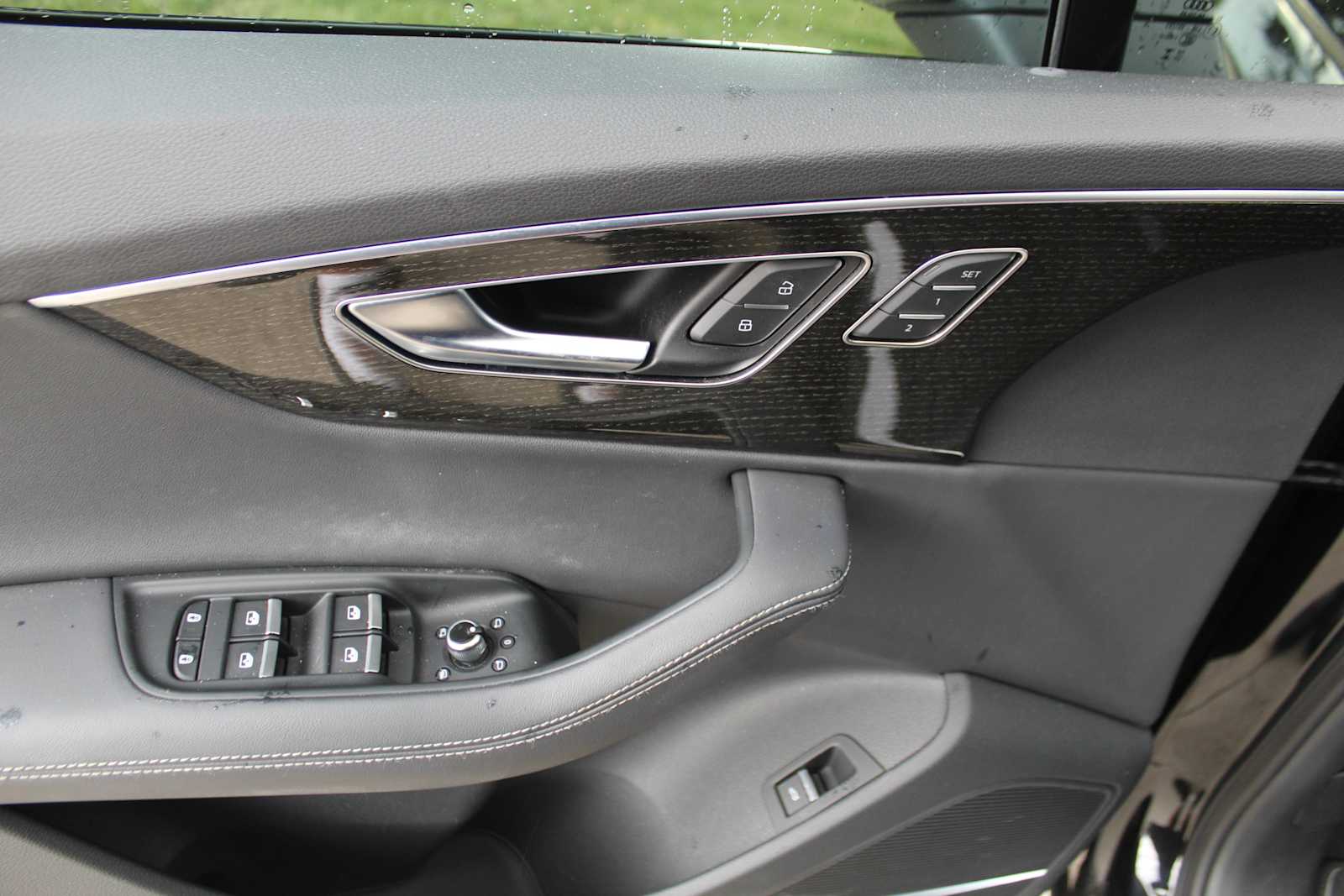 Certified Used 2025  Audi Premium Plus image 21