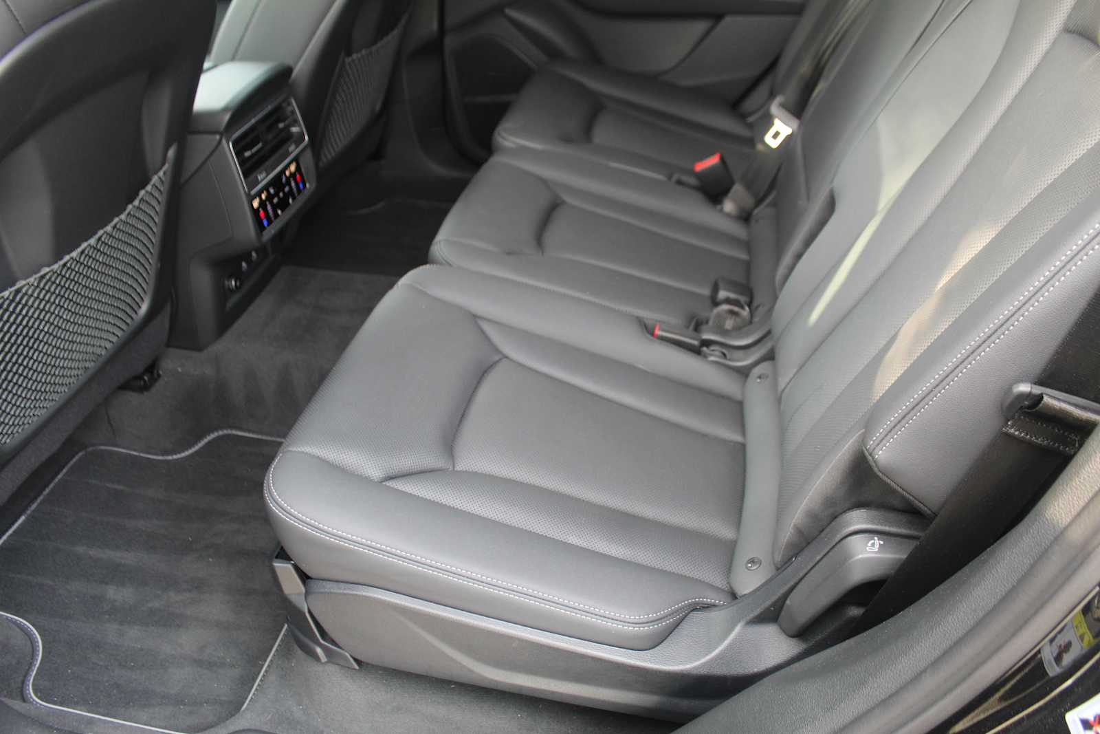 Certified Used 2025  Audi Premium Plus image 27