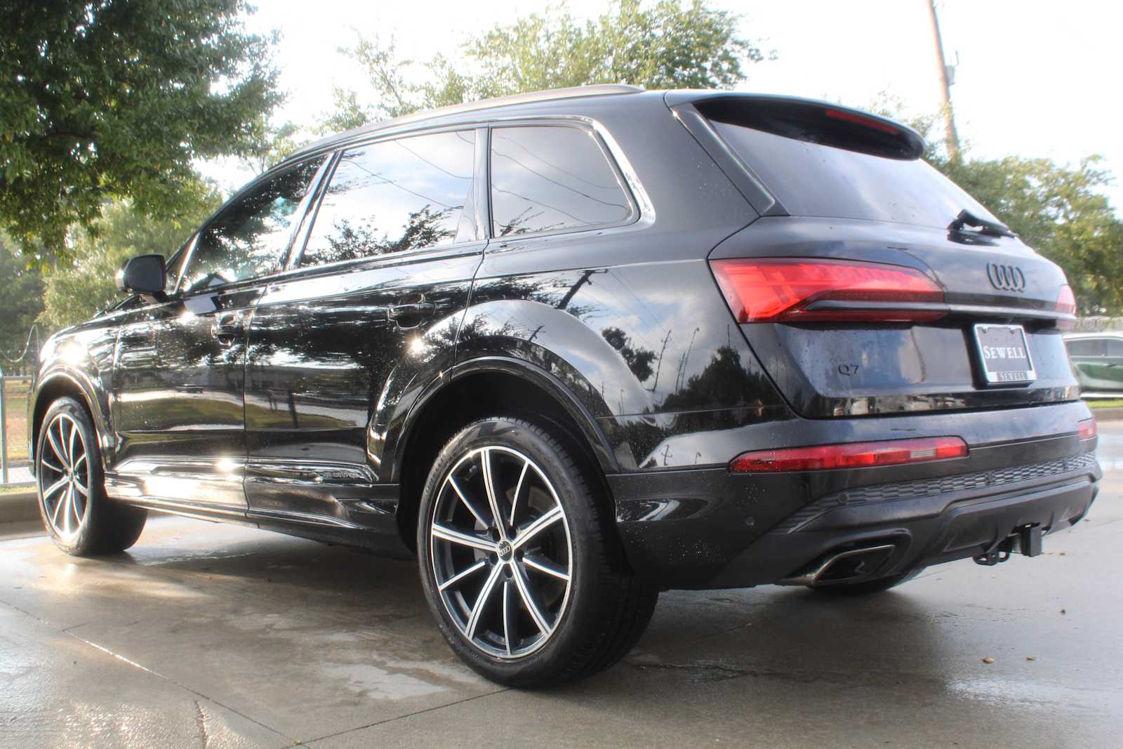 Certified Used 2025  Audi Premium Plus image 8