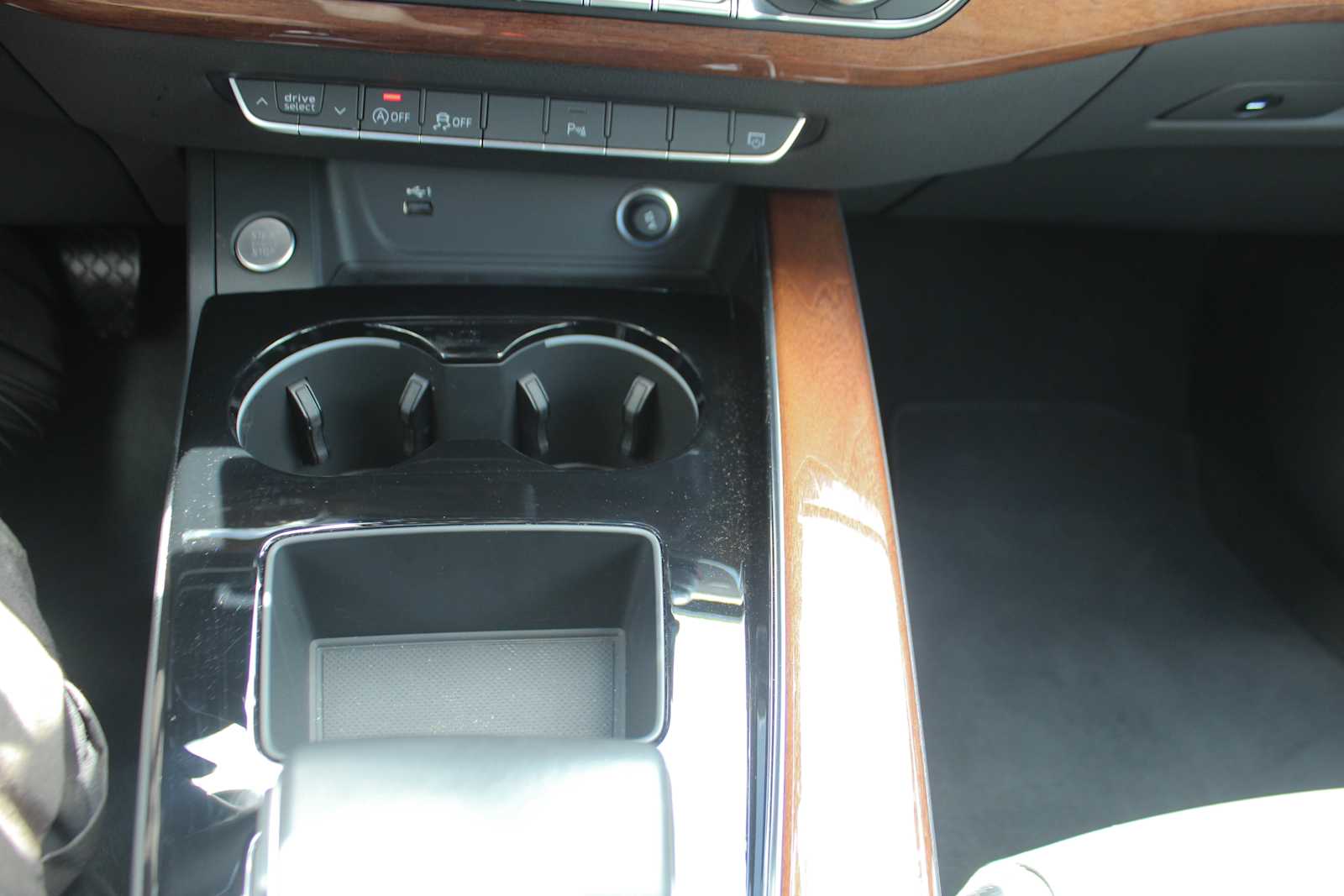 Certified Used 2024 Mythos Black Metallic Audi Premium image 19