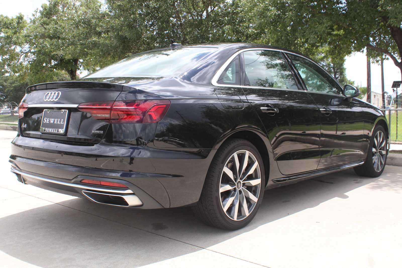 Certified Used 2024 Mythos Black Metallic Audi Premium image 5