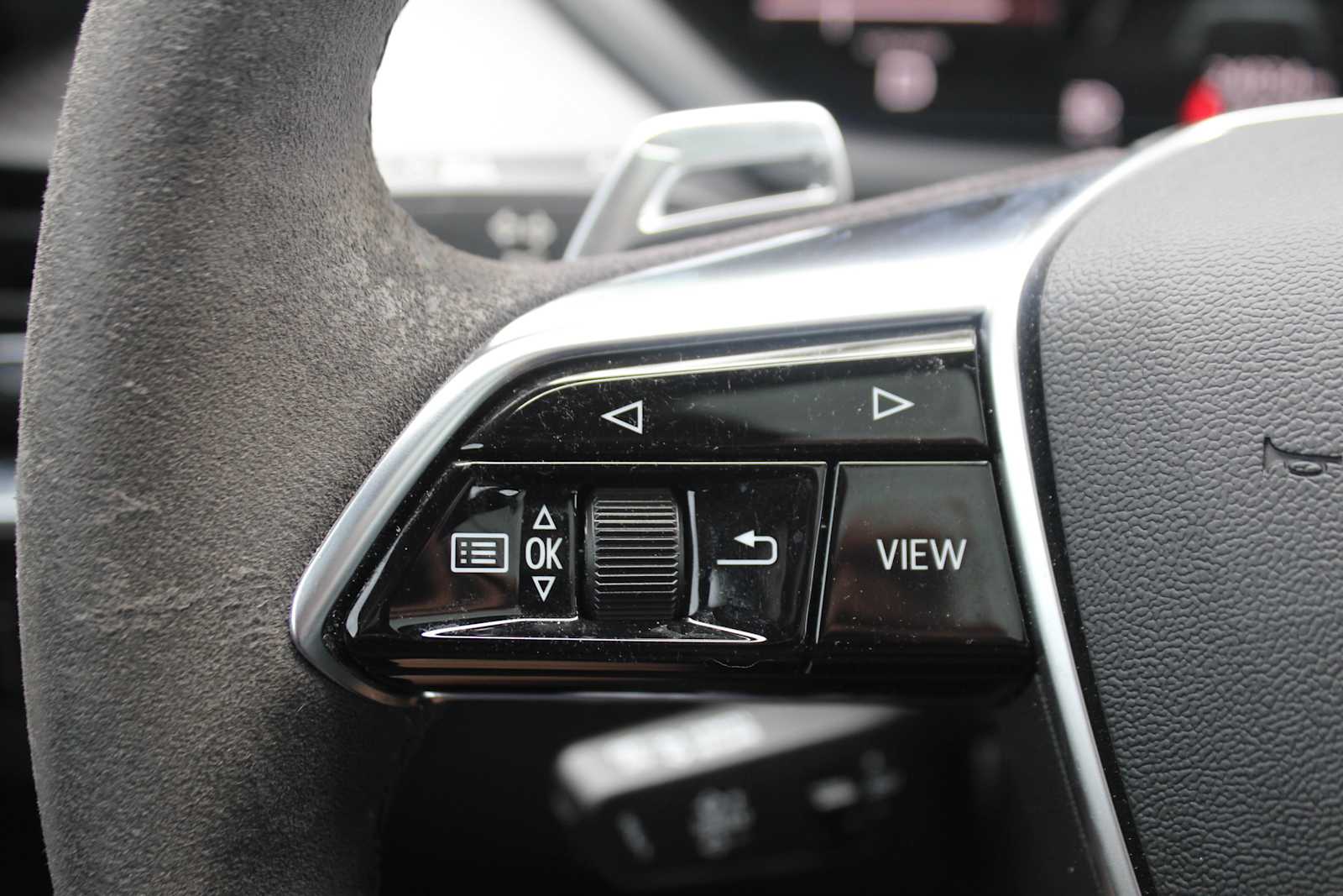 Certified Used 2024 Suzuka Gray Metallic Audi Prestige image 27