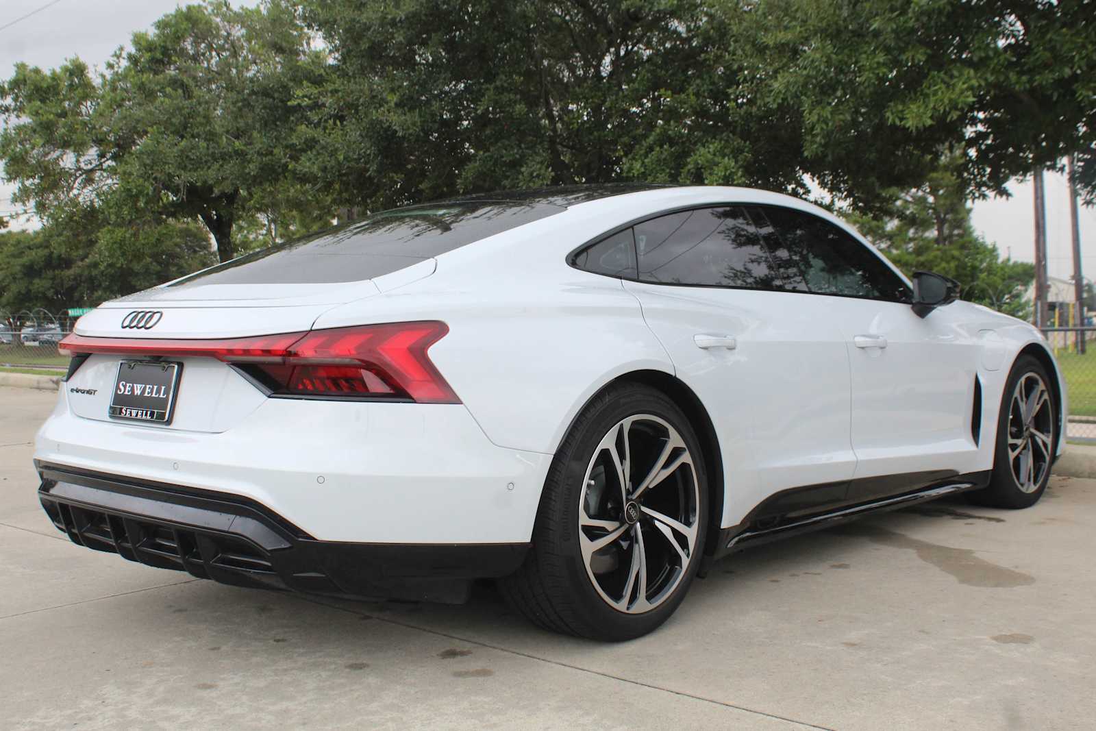 Certified Used 2024 Suzuka Gray Metallic Audi Prestige image 5