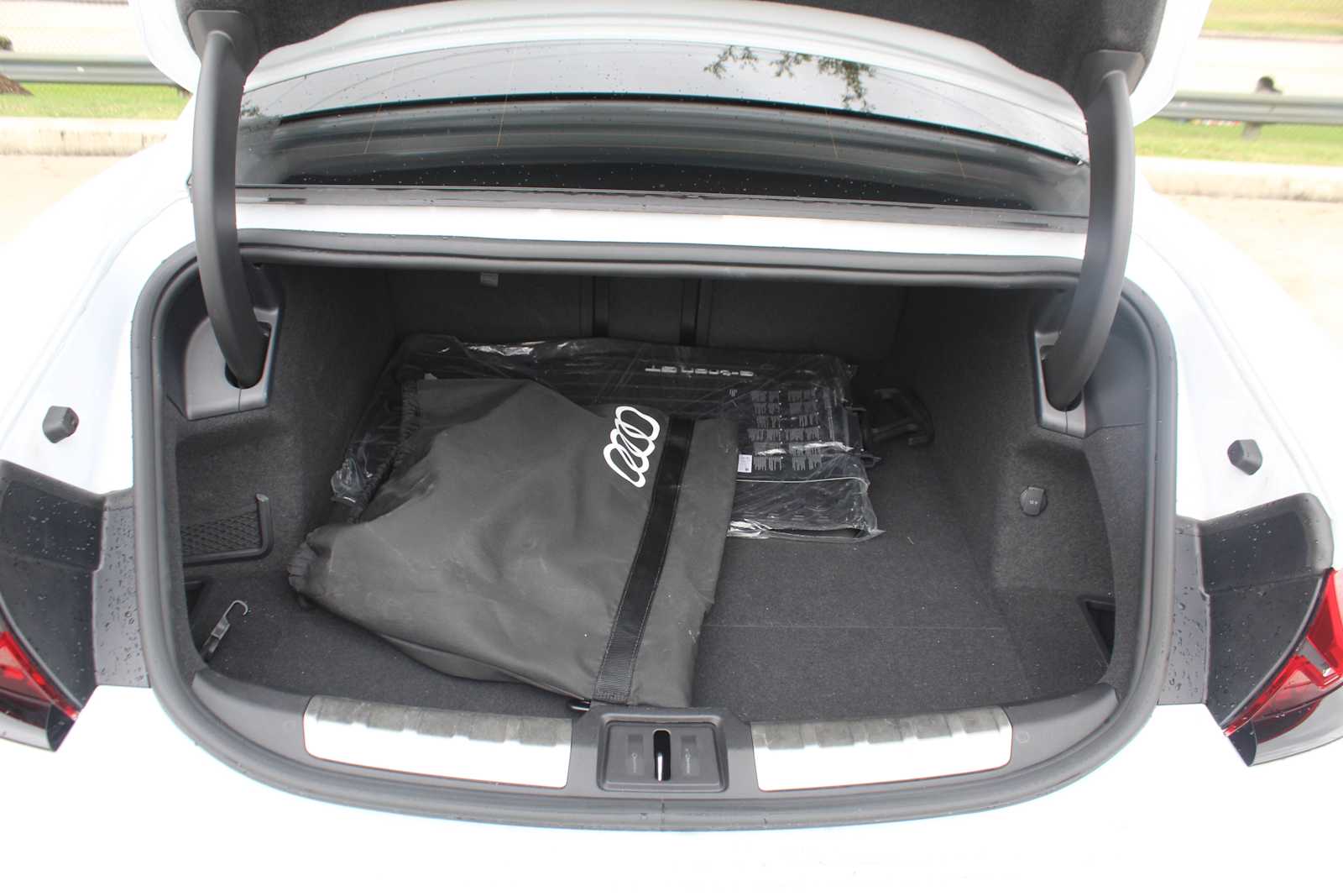 Certified Used 2024 Suzuka Gray Metallic Audi Prestige image 34