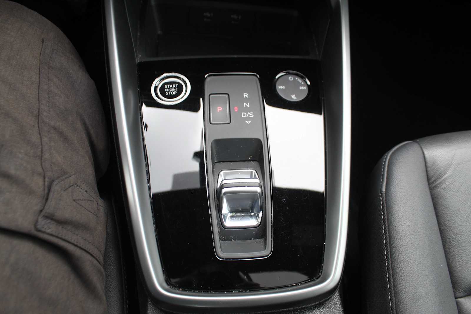 Certified Used 2022 Mythos Black Metallic Audi Premium Plus image 22