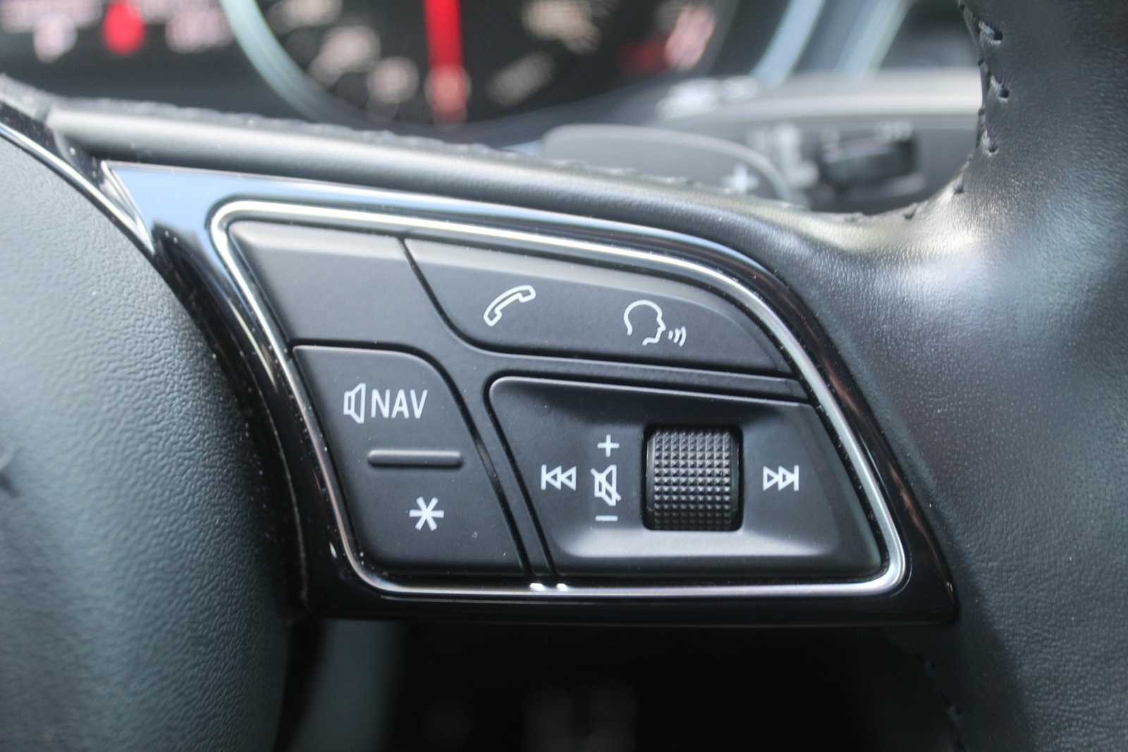 Used 2018 Moonlight Blue Metallic Audi Premium image 26