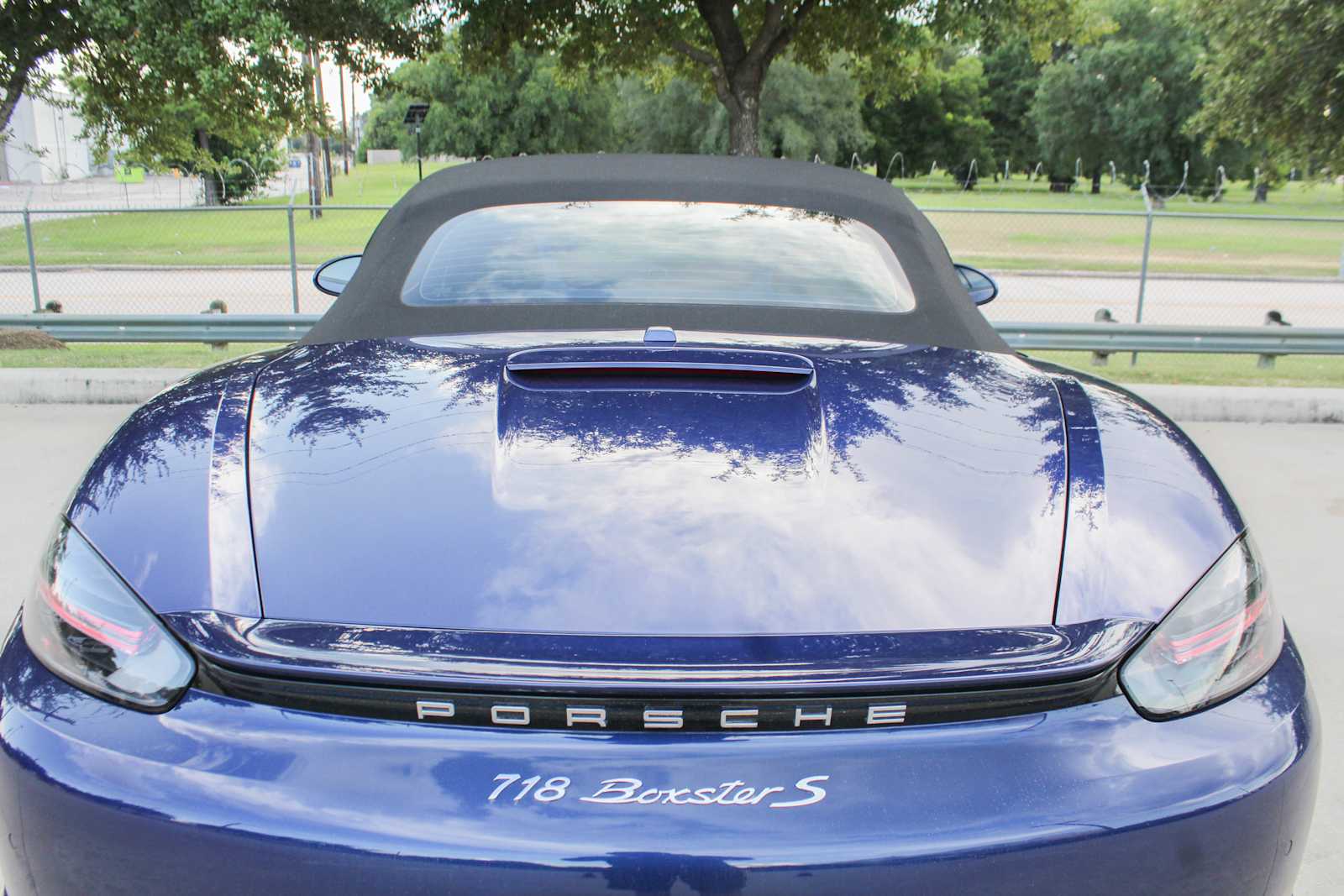 Used 2025 Gentian Blue Metallic Porsche S image 8