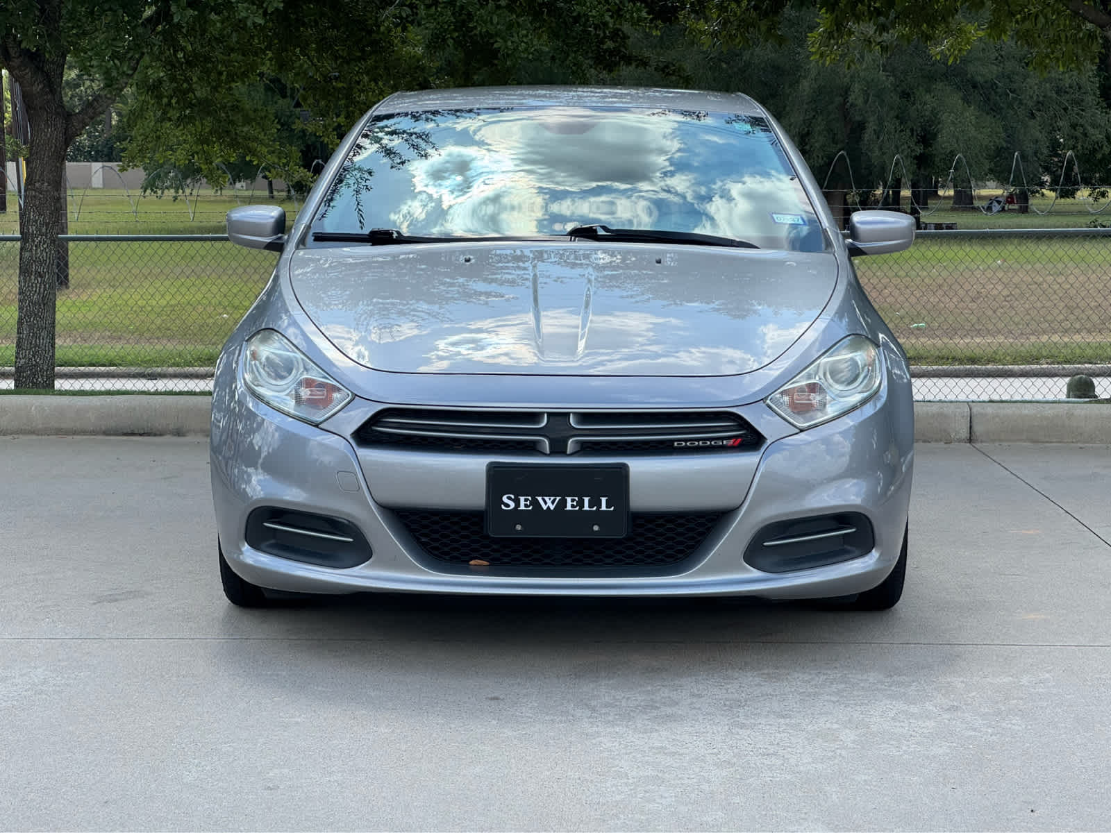 Used 2015 Billet Silver Metallic Clearcoat Dodge SE image 2