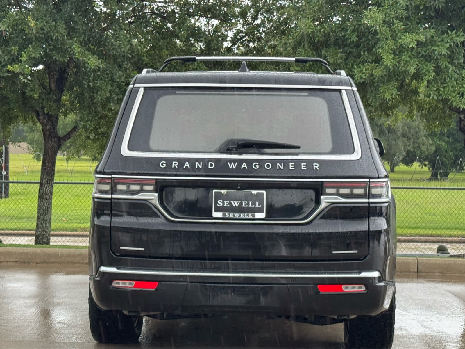 Used 2022 Diamond Black Crystal Pearlcoat Jeep Series II image 4