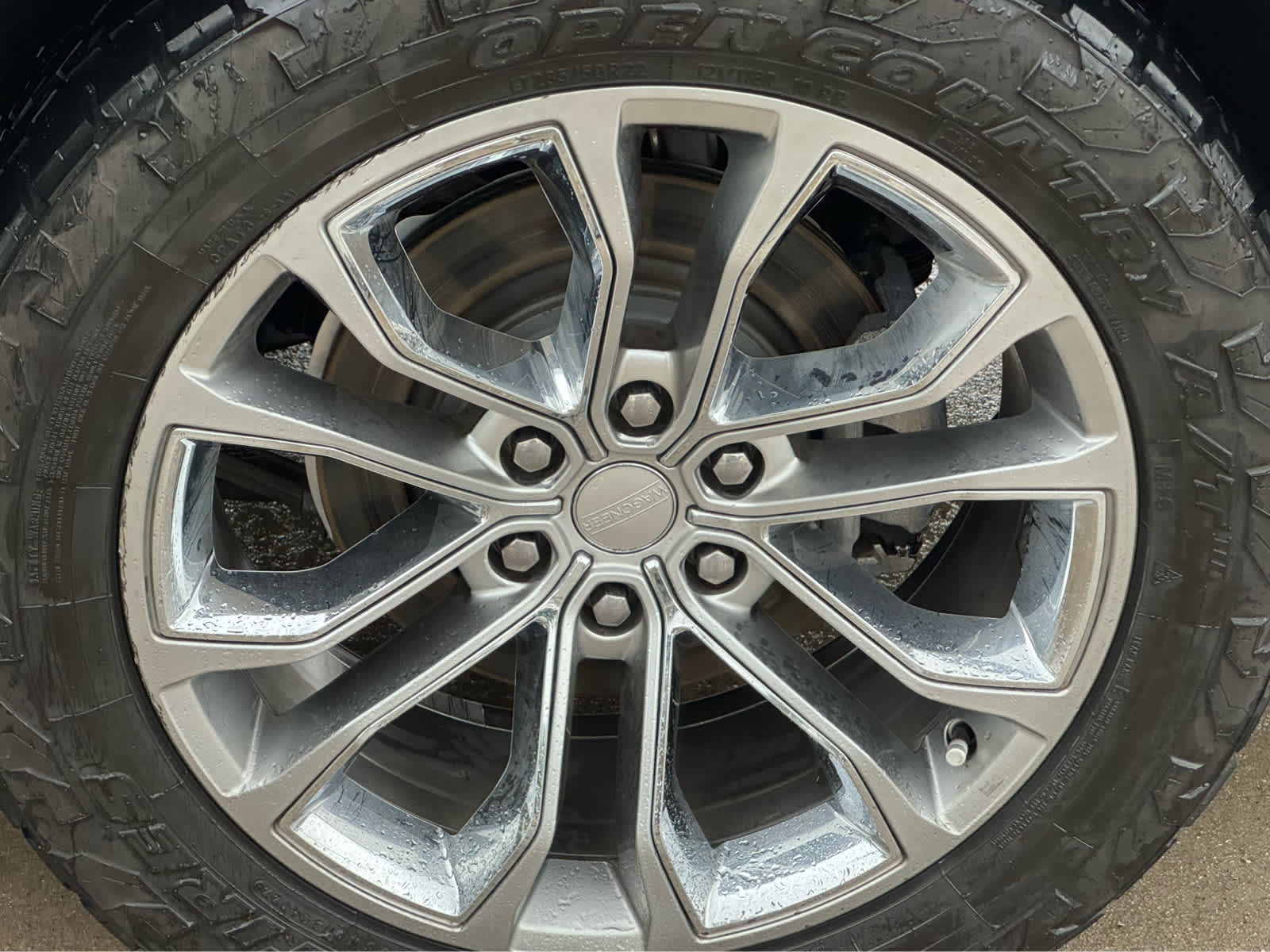 Used 2022 Diamond Black Crystal Pearlcoat Jeep Series II image 7