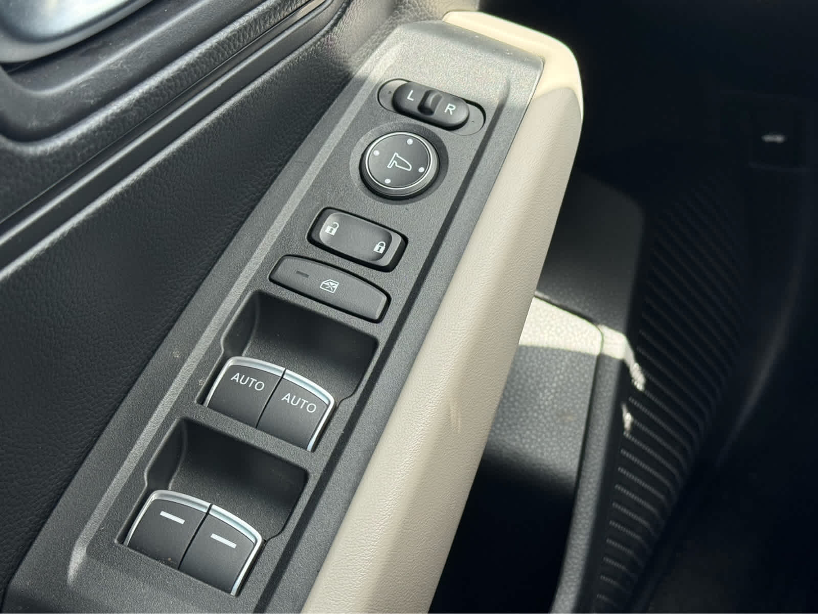 Used 2024 Meteorite Gray Metallic Honda LX image 21