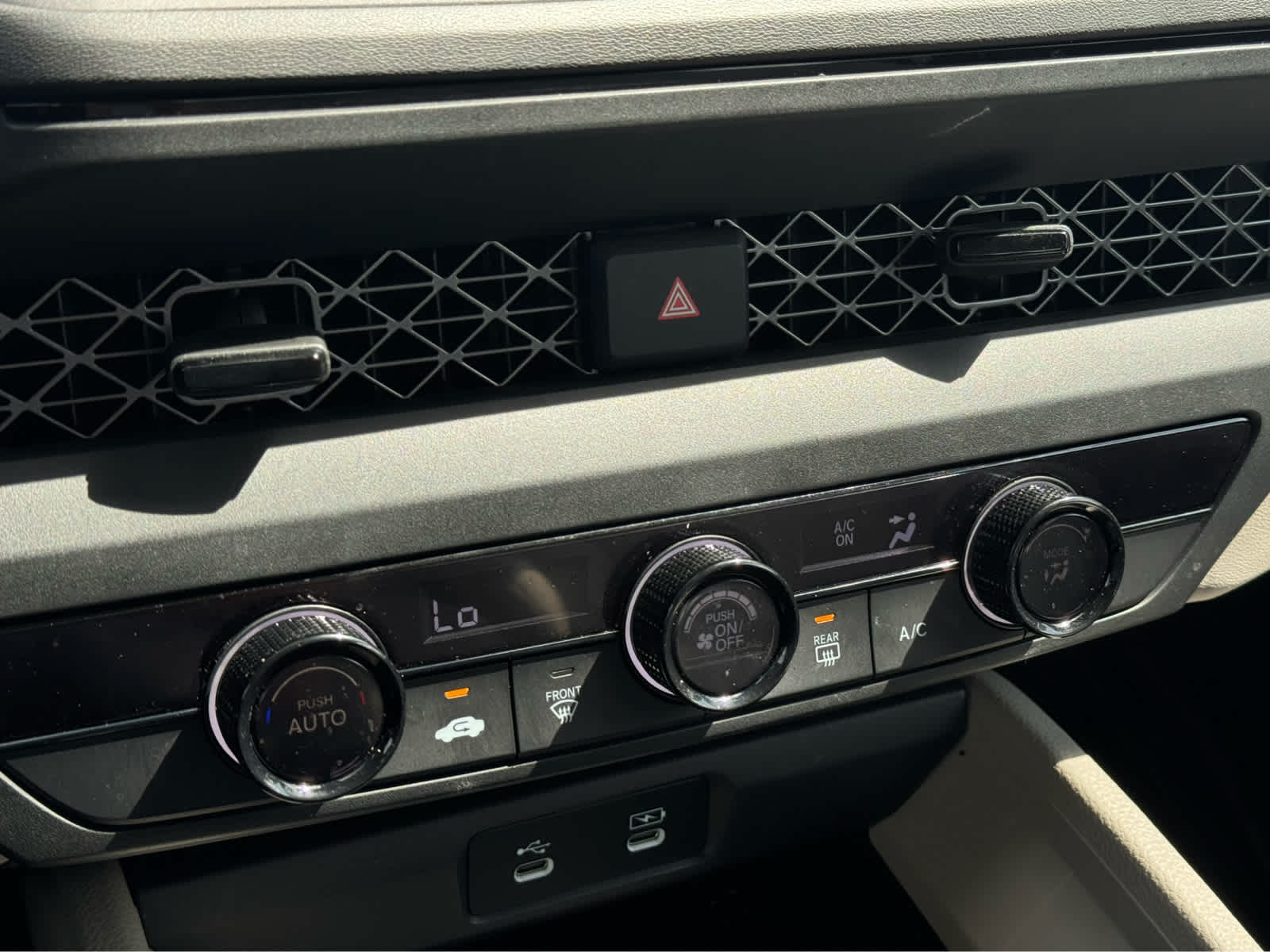 Used 2024 Meteorite Gray Metallic Honda LX image 17