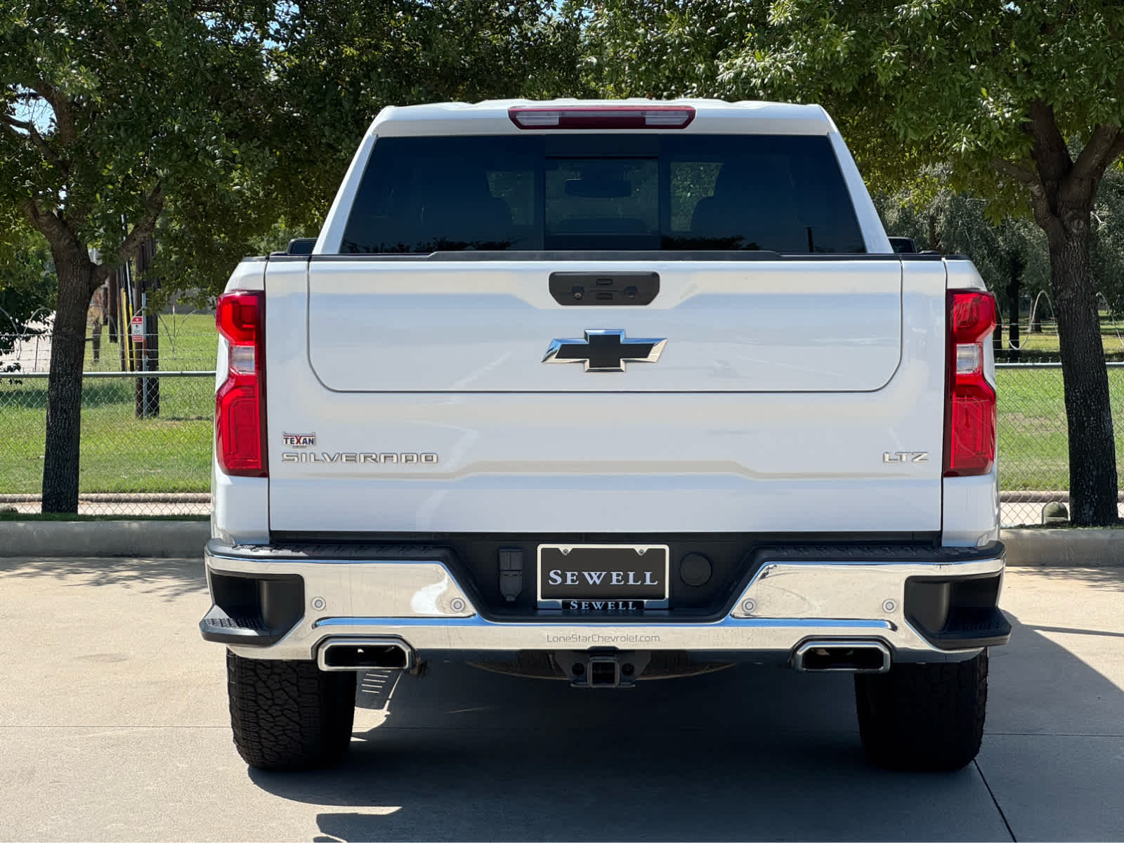 Used 2023 Summit White Chevrolet LTZ image 7