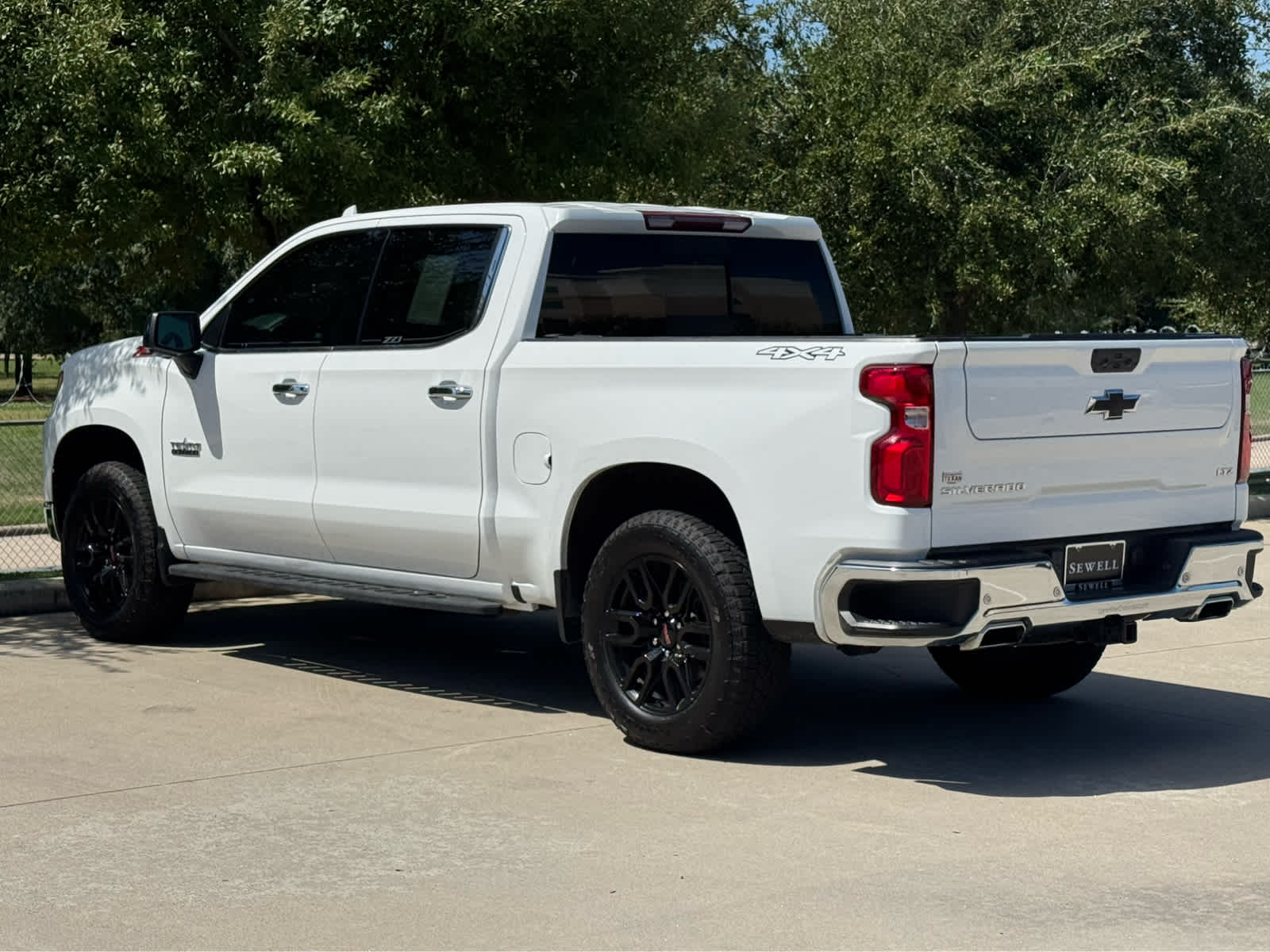 Used 2023 Summit White Chevrolet LTZ image 8