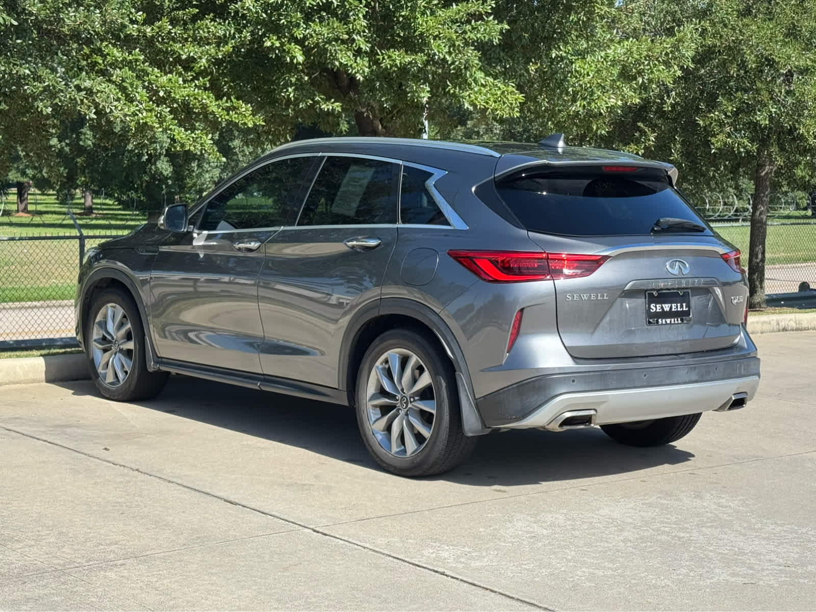 Certified Used 2020 Graphite Shadow INFINITI LUXE image 8