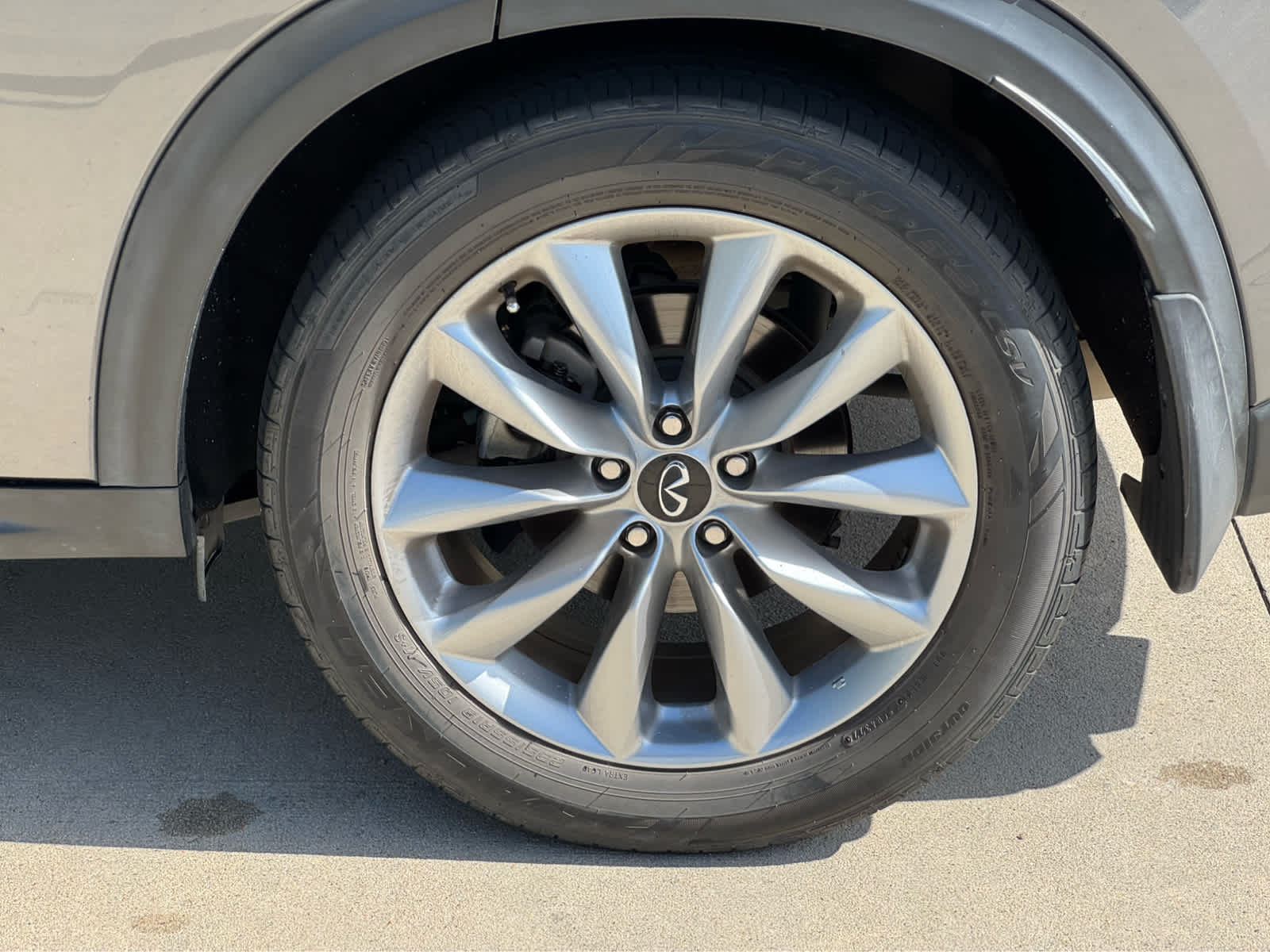 Certified Used 2020 Graphite Shadow INFINITI LUXE image 10
