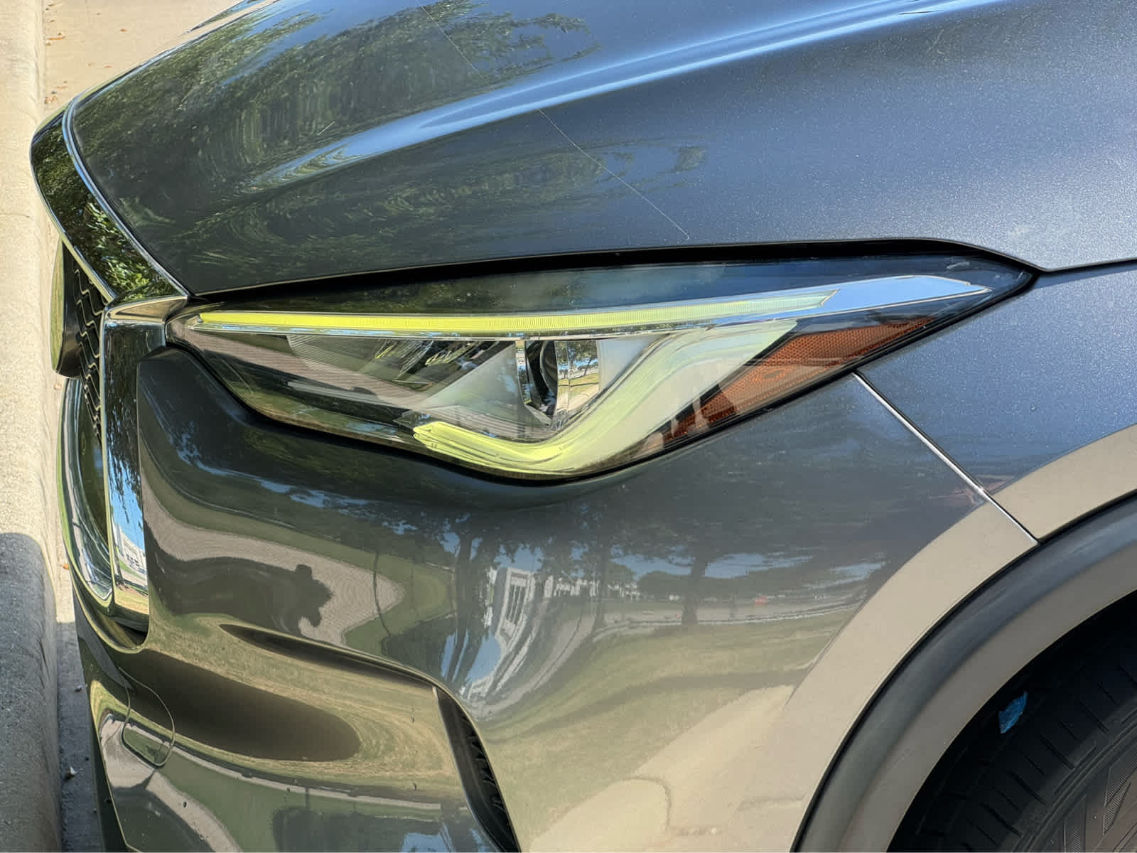 Certified Used 2020 Graphite Shadow INFINITI LUXE image 9
